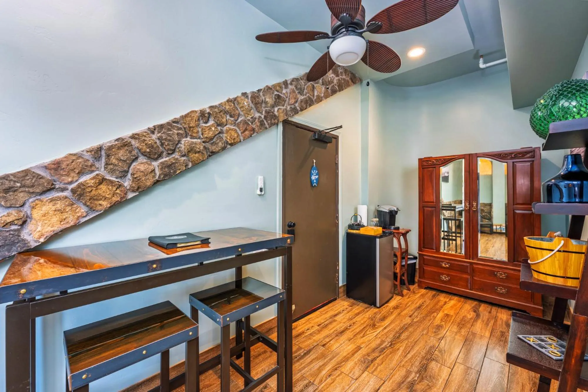 Seating area in Nomads Hotel