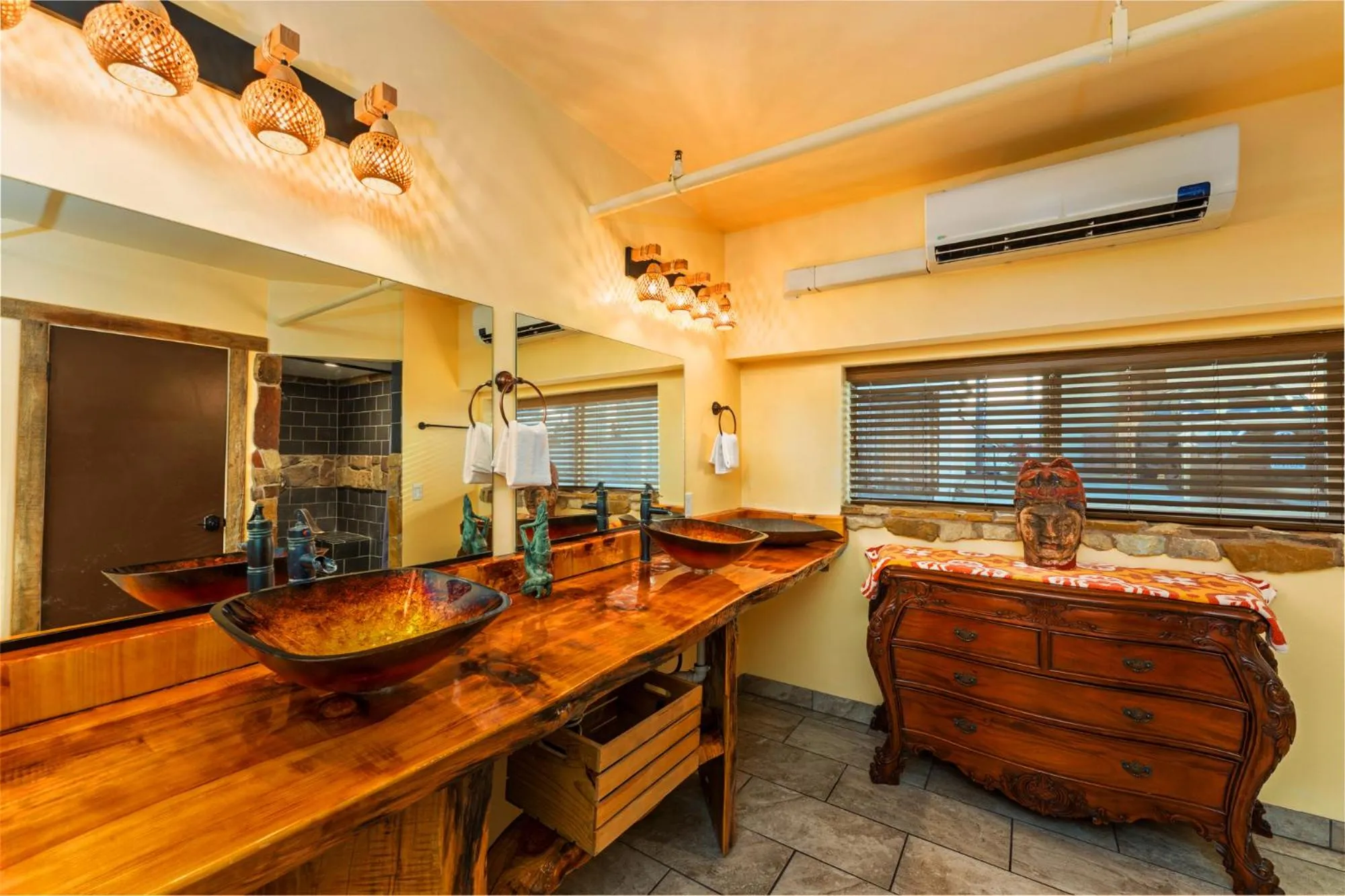 Bathroom in Nomads Hotel