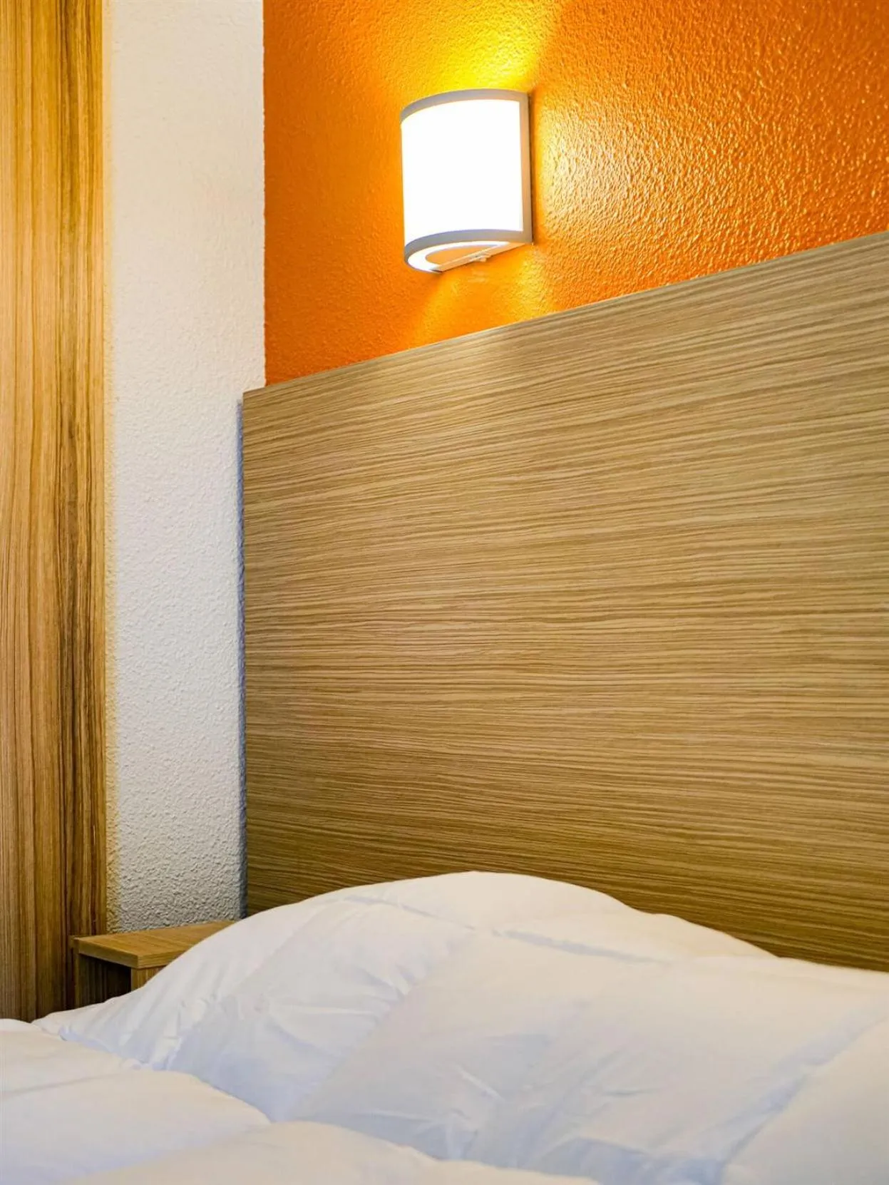 Bedroom, Bed in Hotel du Parc - Chantepie