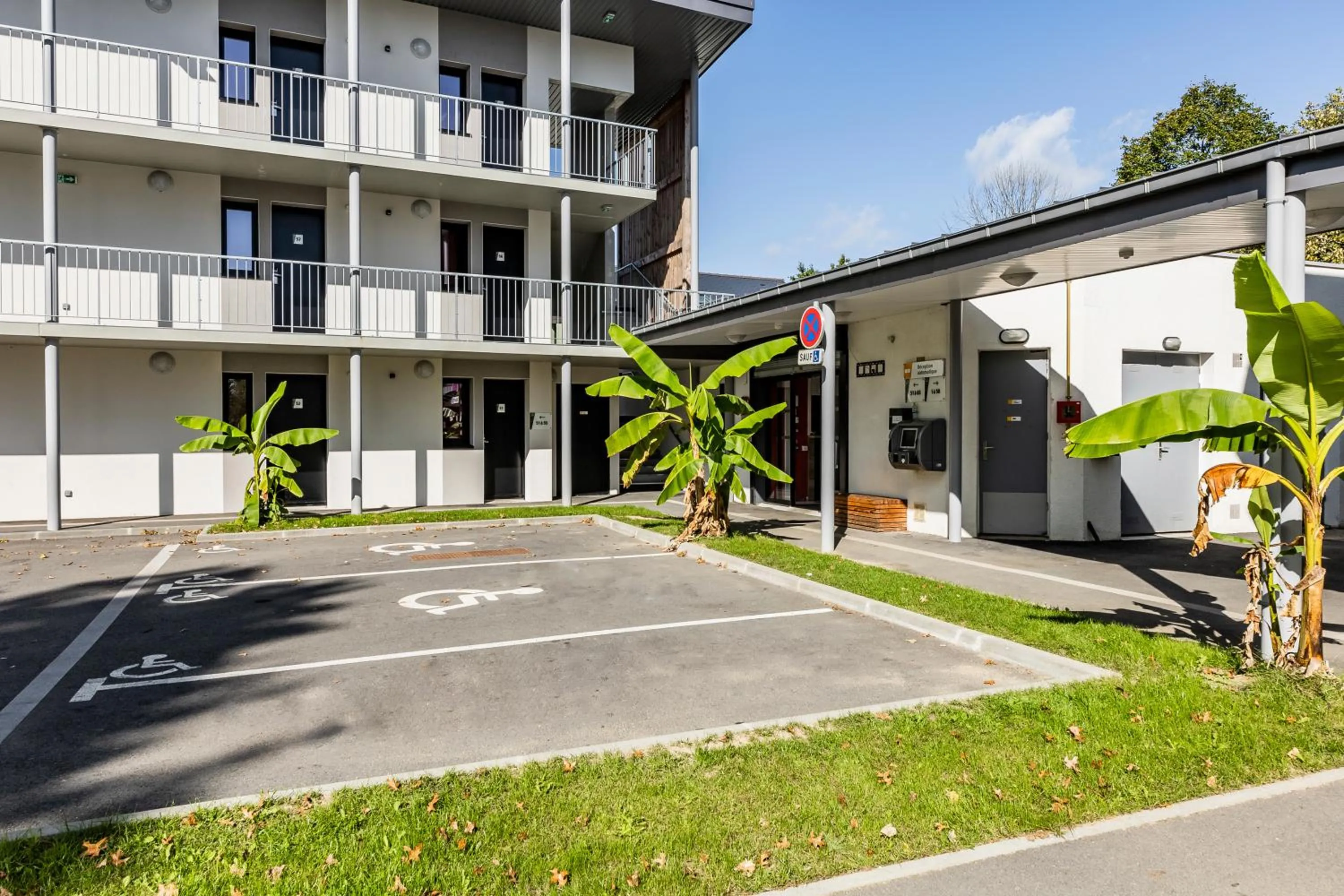 Property building in Hotel du Parc - Chantepie