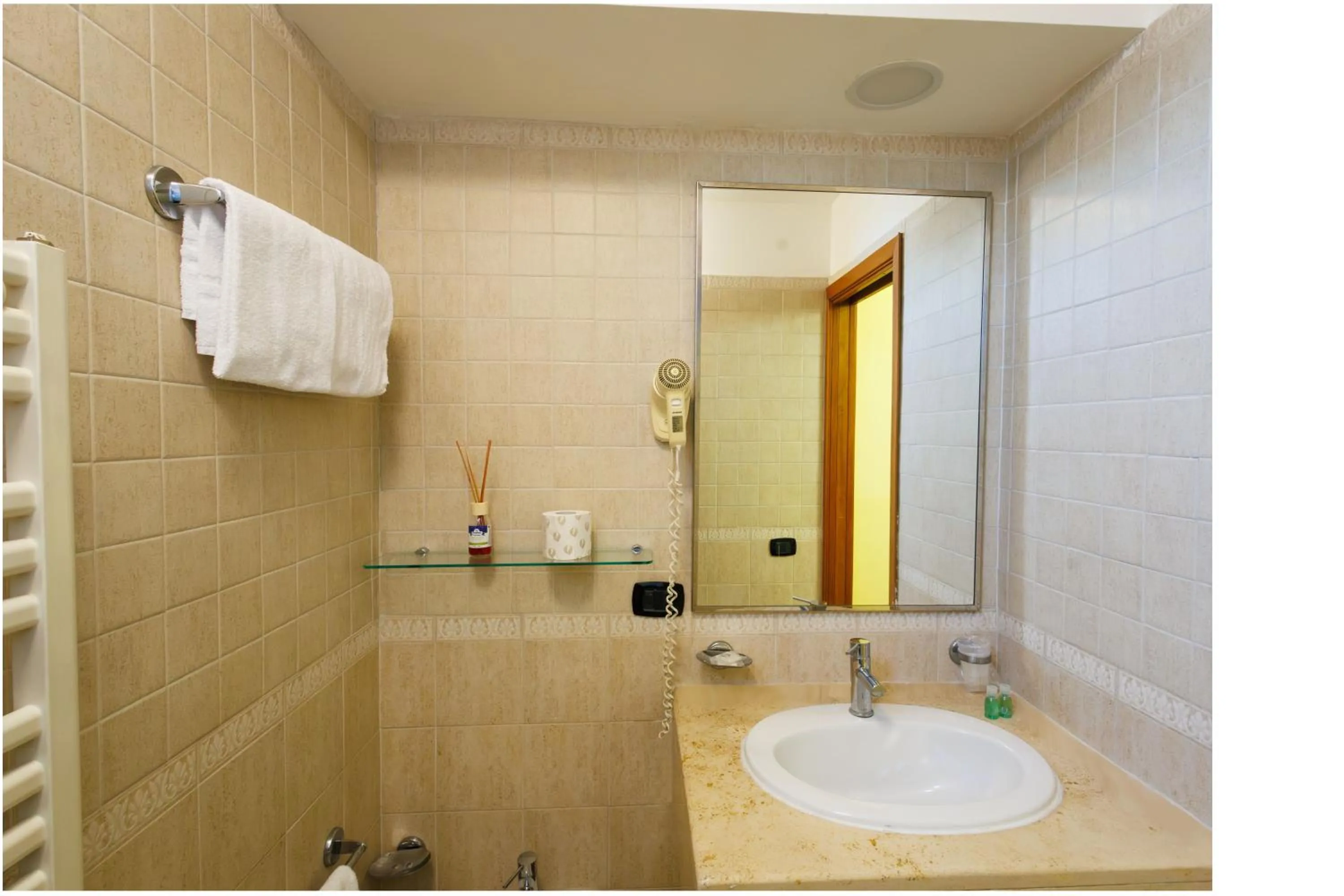 Bathroom in Hotel Terminal