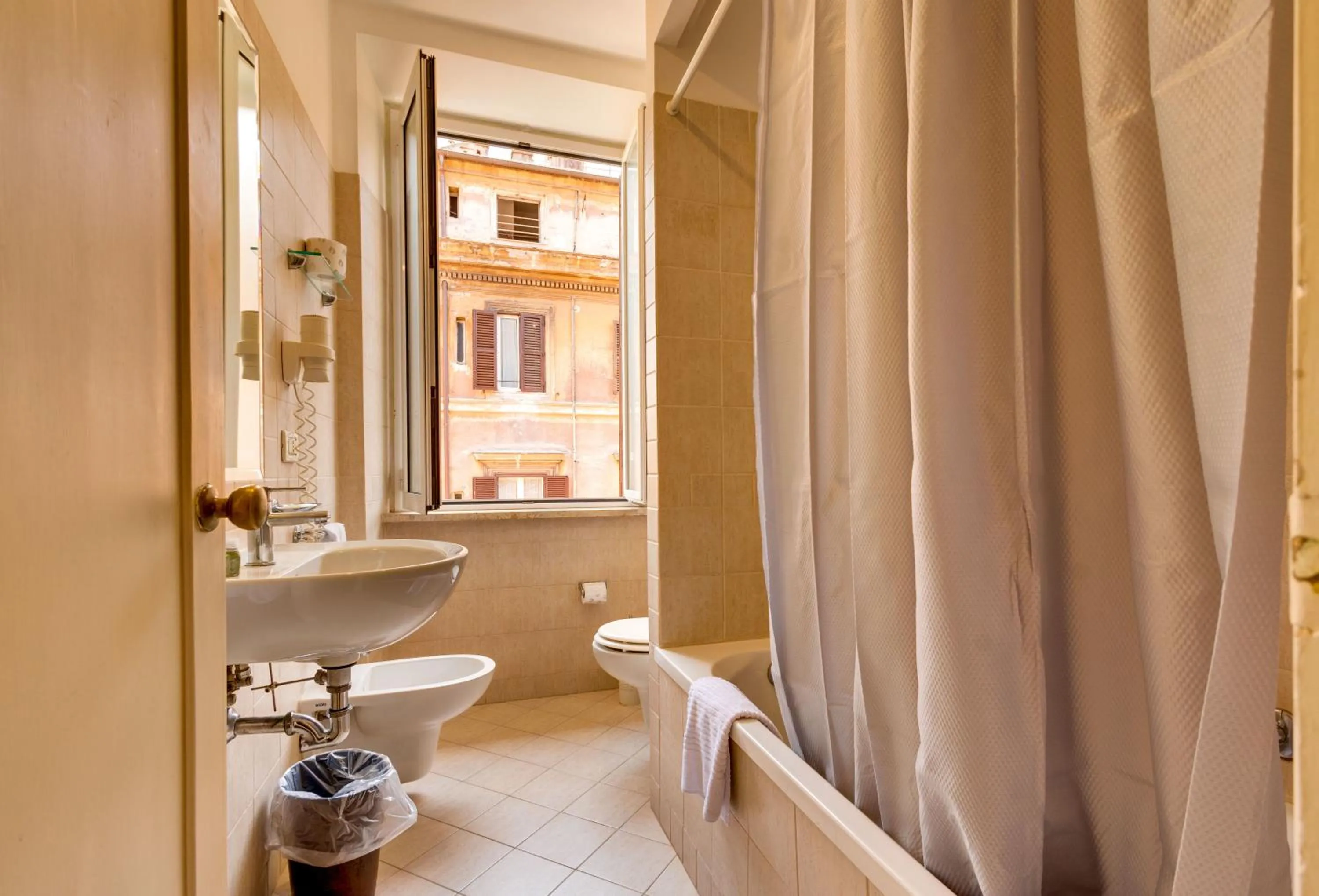 Bathroom in Hotel Terminal