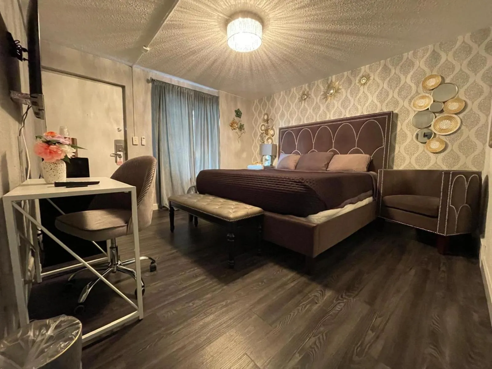 The Village Inn Hotel