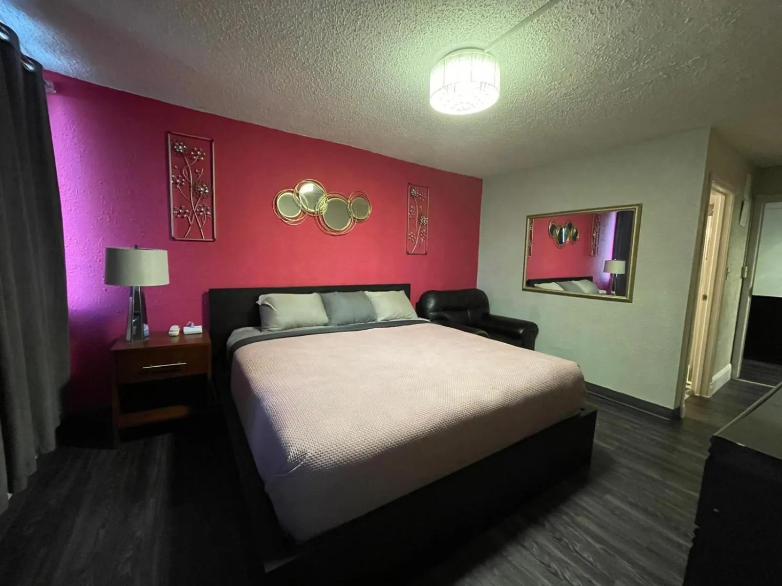 Bed in The Village Inn Hotel