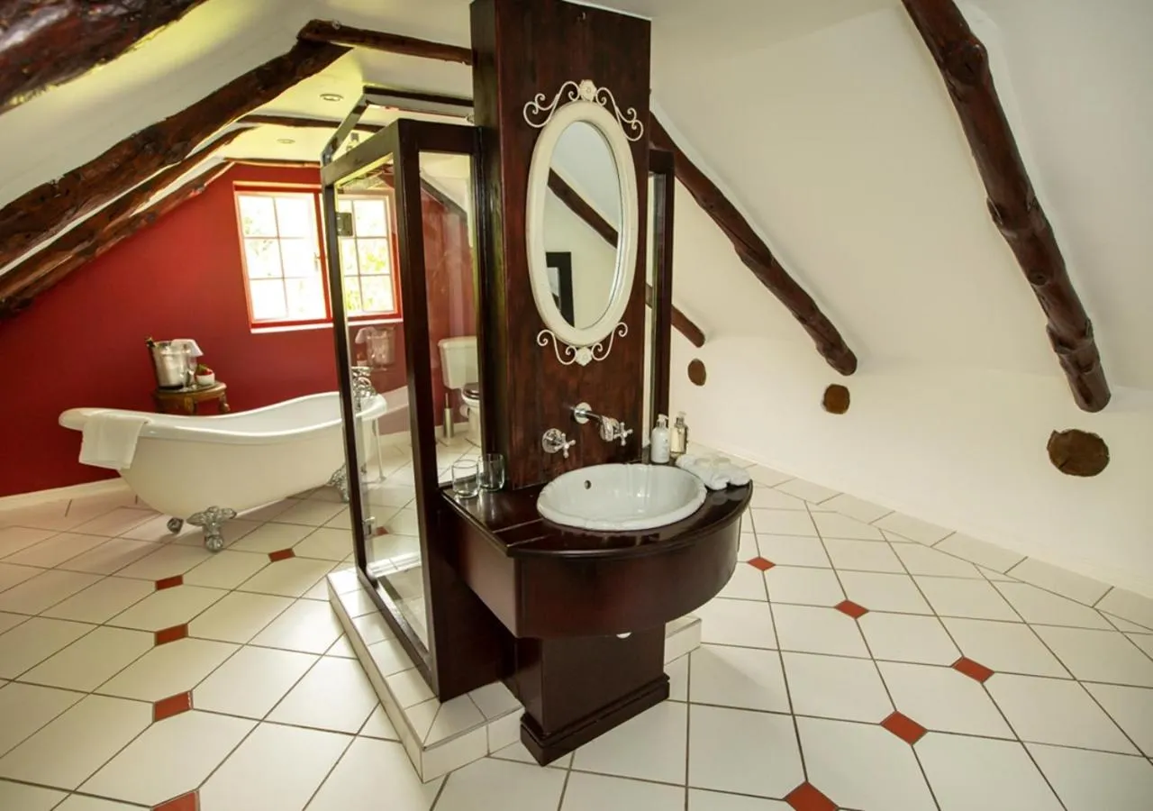 Shower in Hotel du Vin Franschhoek