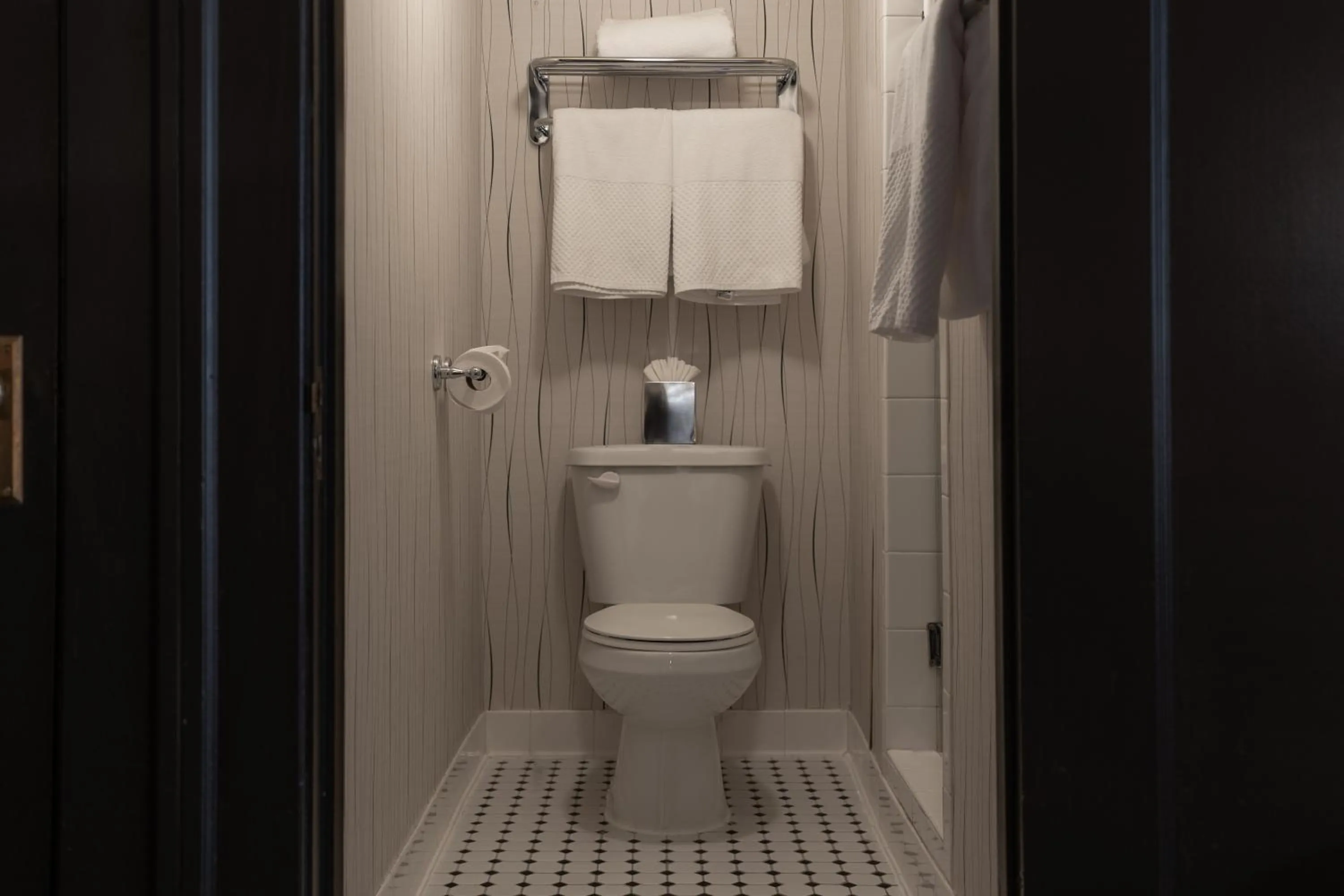 Bathroom in The Peery Salt Lake City Downtown, Tapestry Collection by Hilton