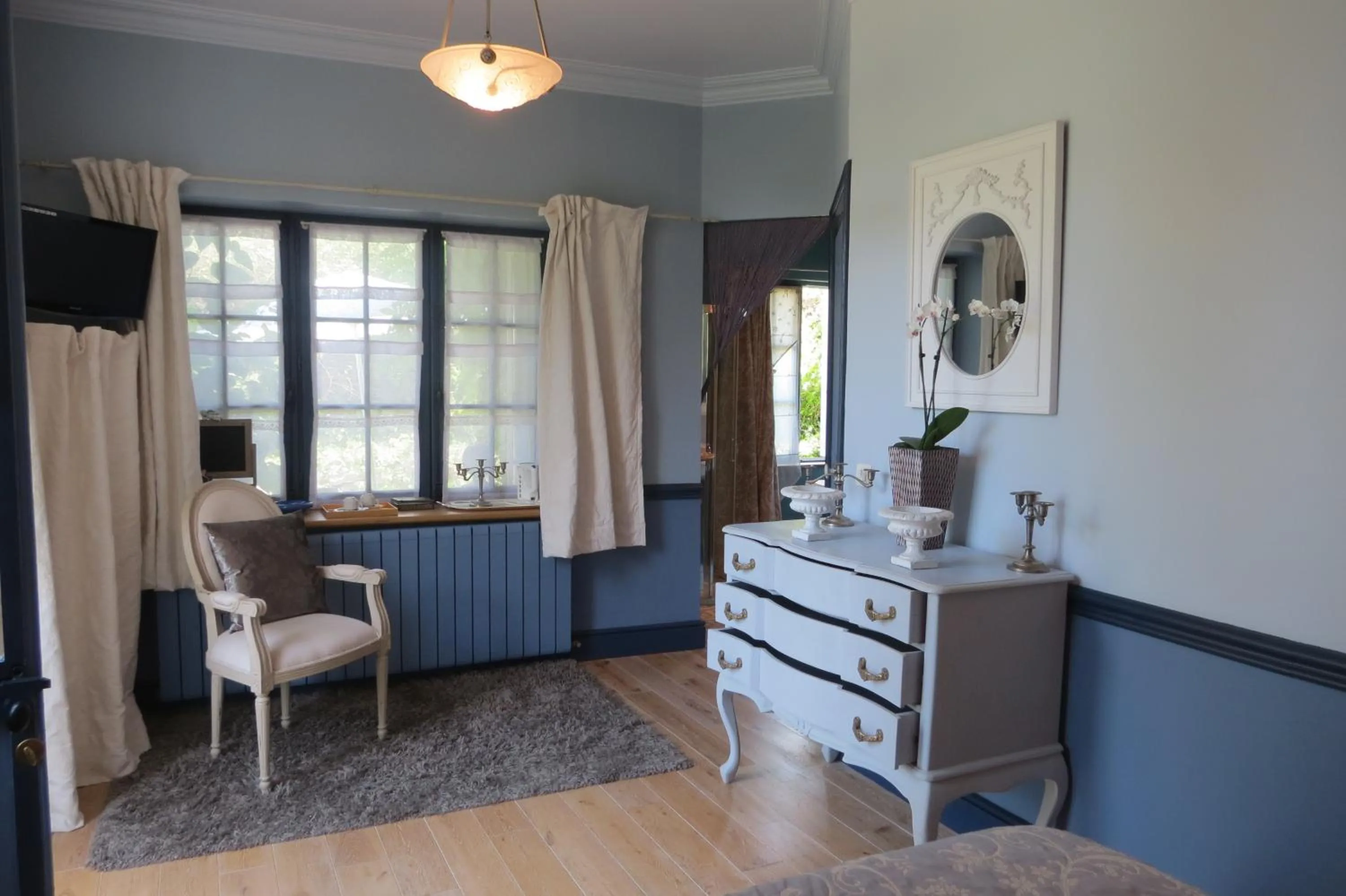 Decorative detail in Demeure d'Hôtes L'Hermitage