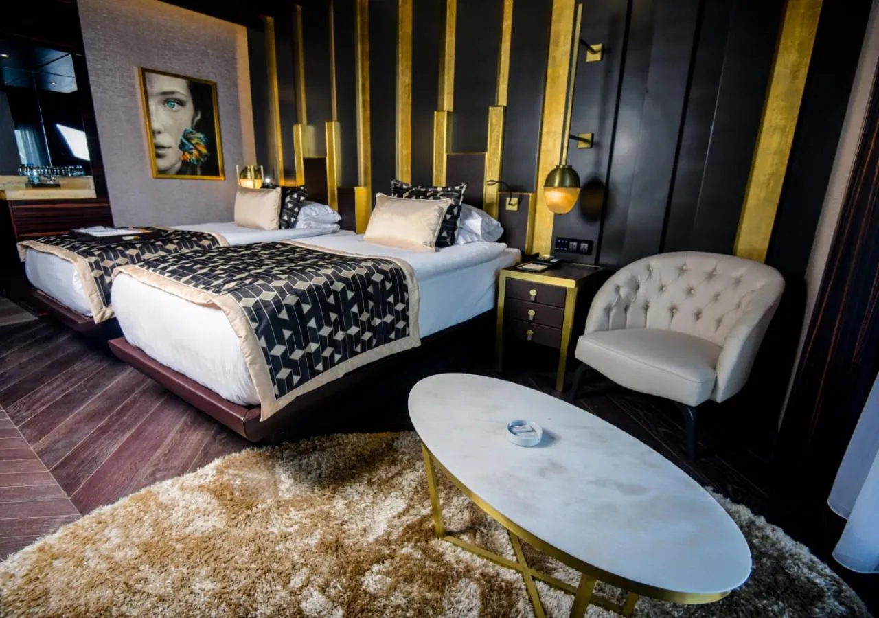 Photo of the whole room, Bed in Rocks Hotel & Casino