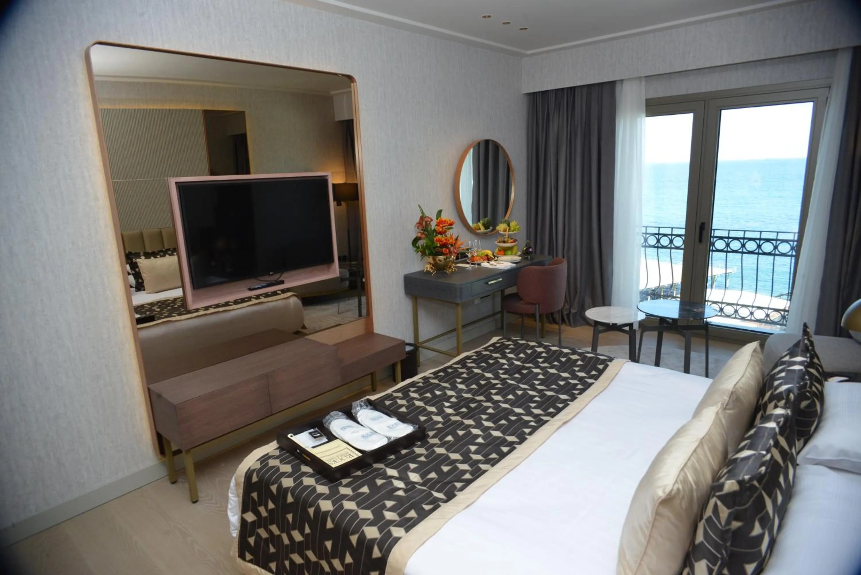 Photo of the whole room, Bed in Rocks Hotel & Casino