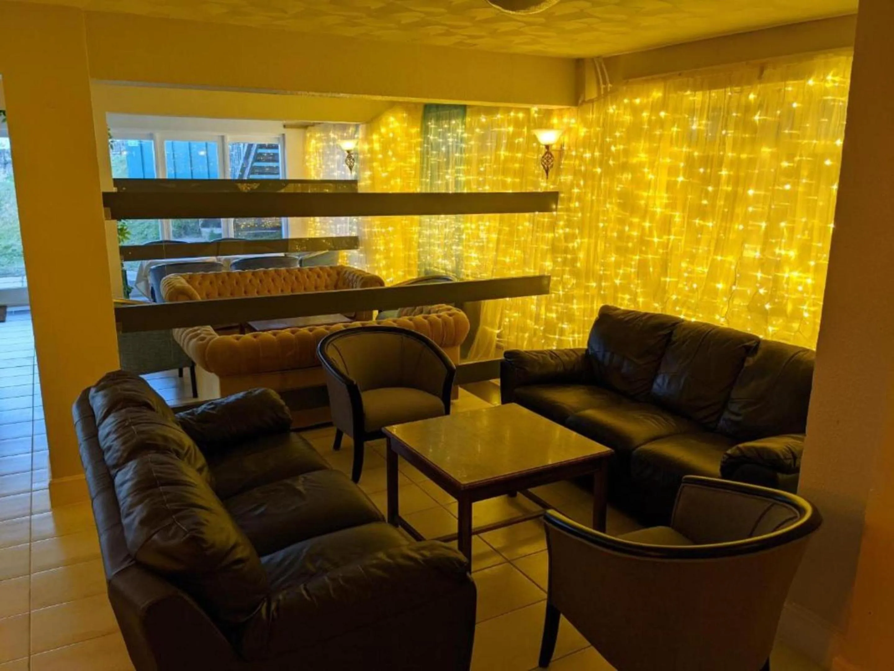 Seating area in Mayfair Hotel - Isle Of Wight