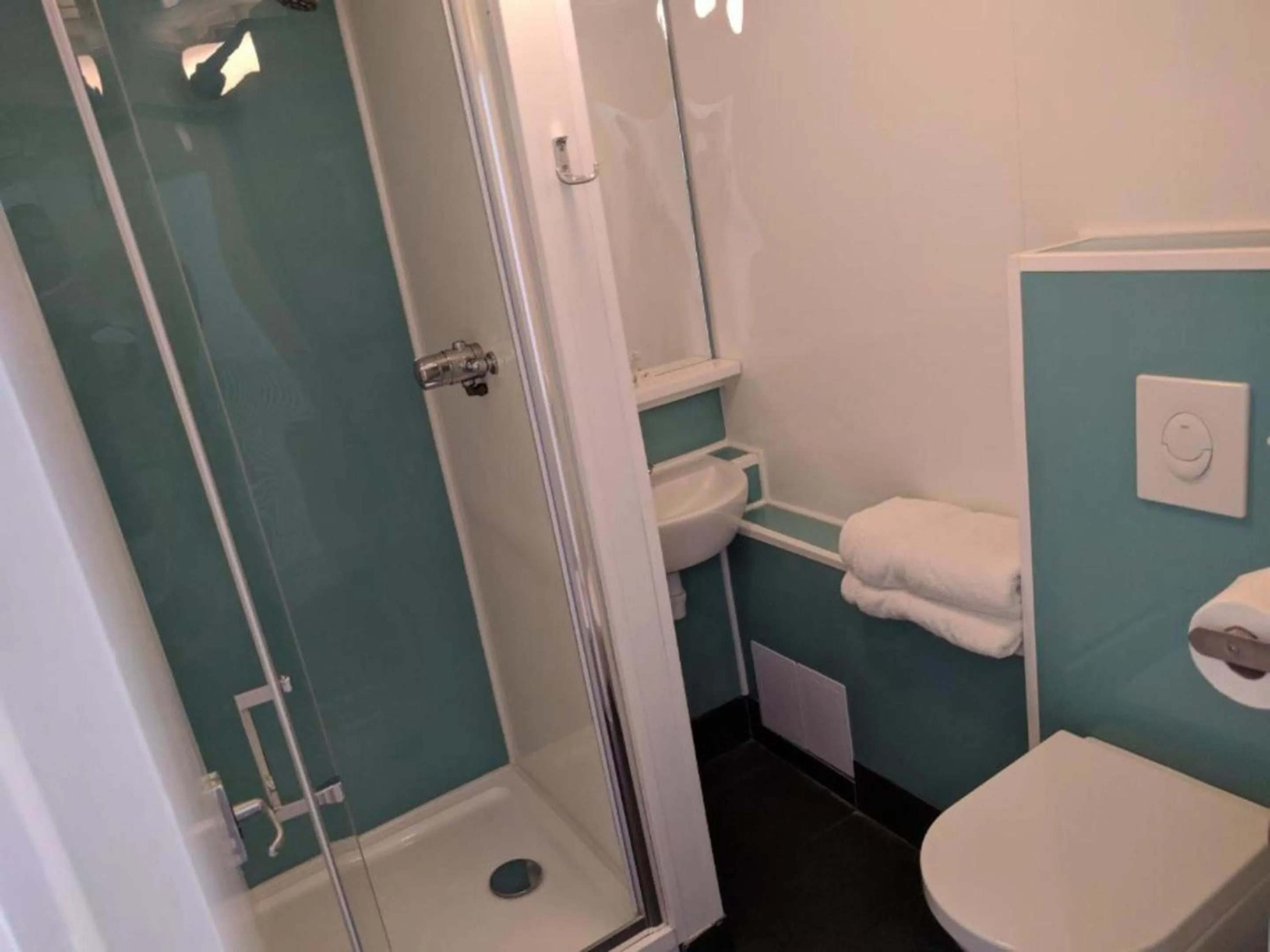 Bathroom in Mayfair Hotel - Isle Of Wight