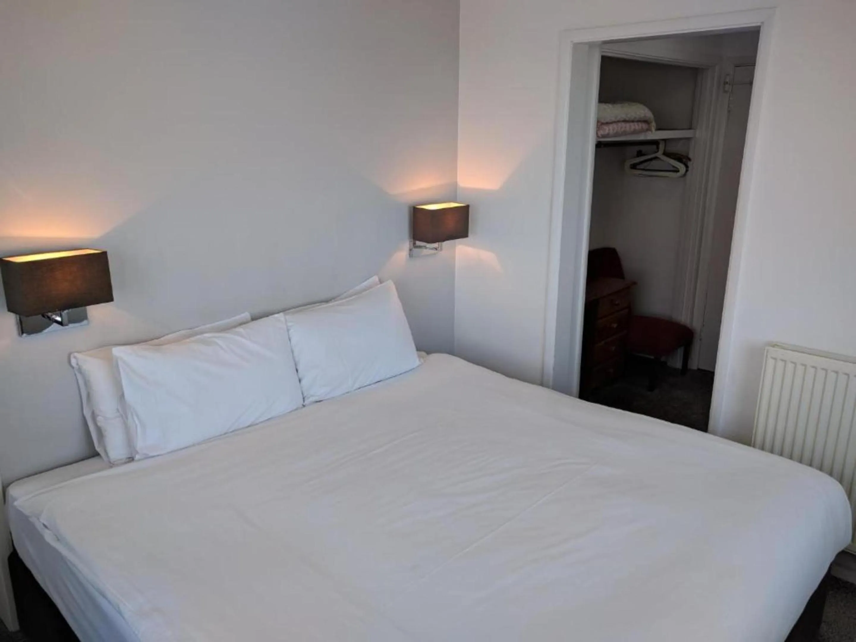 Bedroom, Bed in Mayfair Hotel - Isle Of Wight