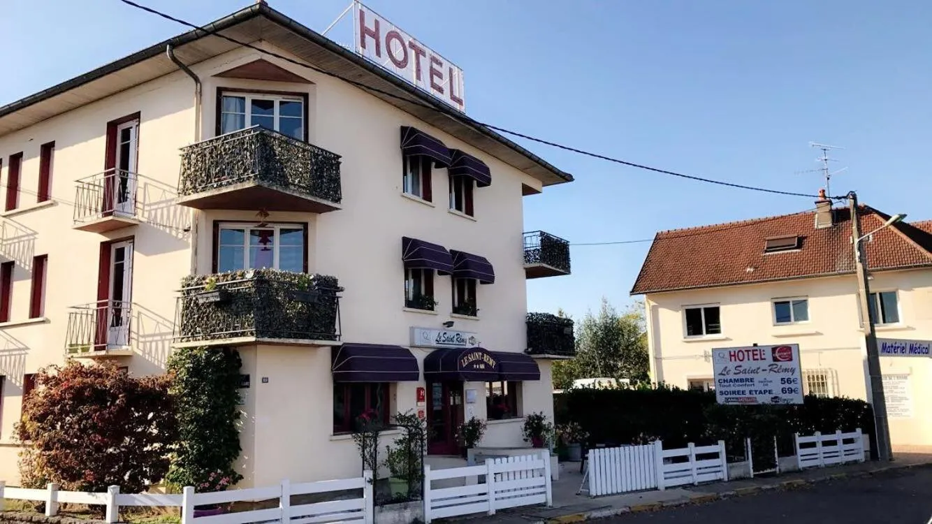 Facade/entrance in "Contact Hôtel" Le Saint Rémy - Chalon Sud