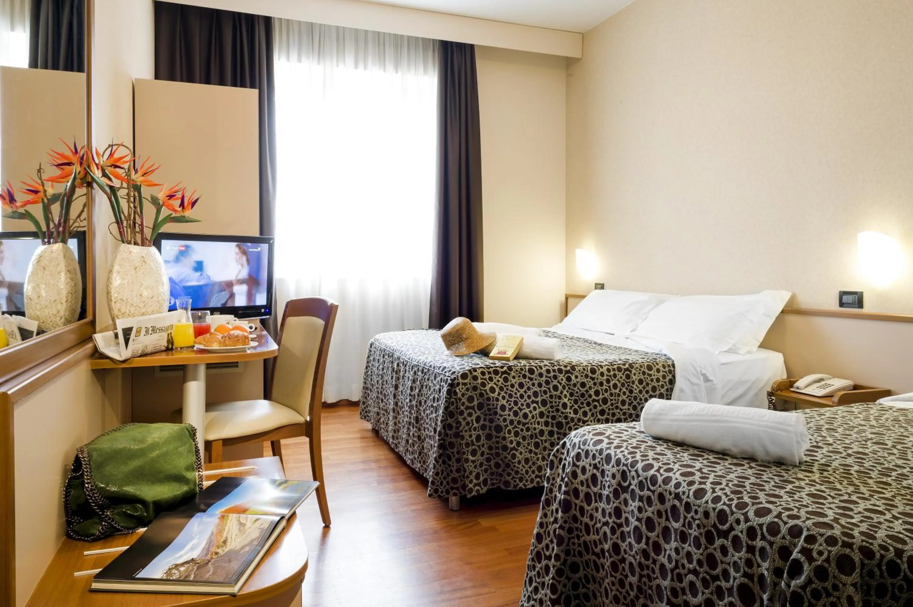 Photo of the whole room, Bed in Hotel Ristorante Dragonara