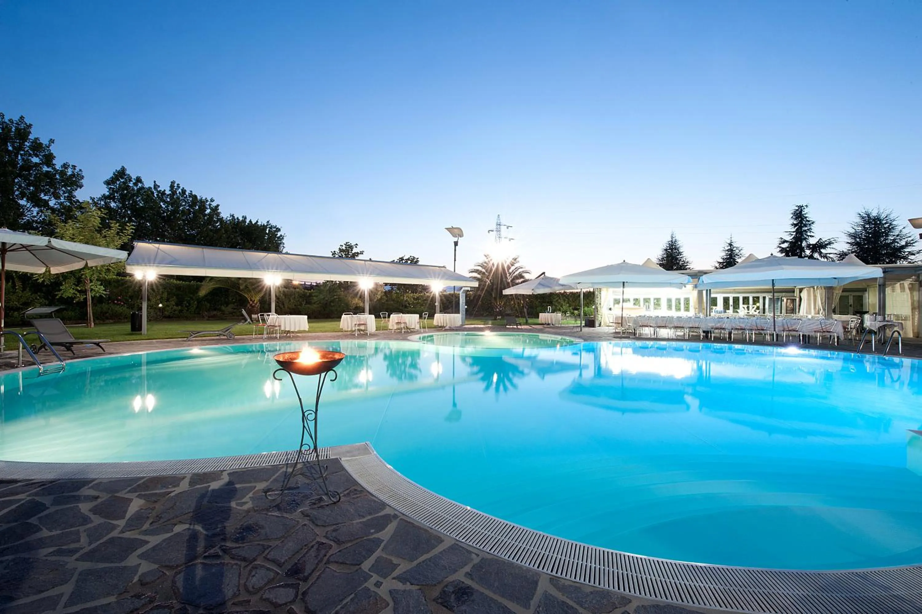 Swimming pool in Hotel Ristorante Dragonara