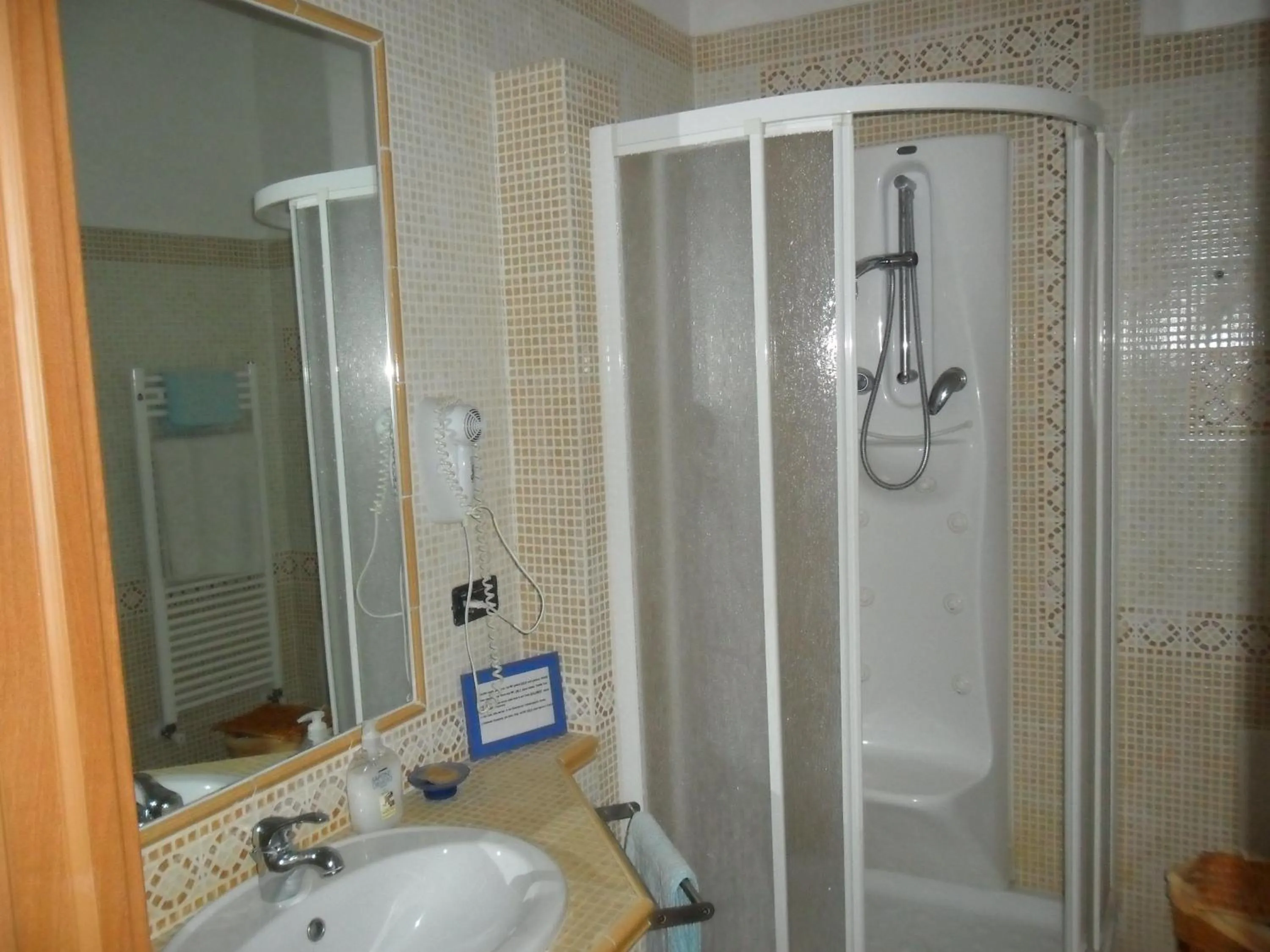 Shower in B&B Villa Patrizia