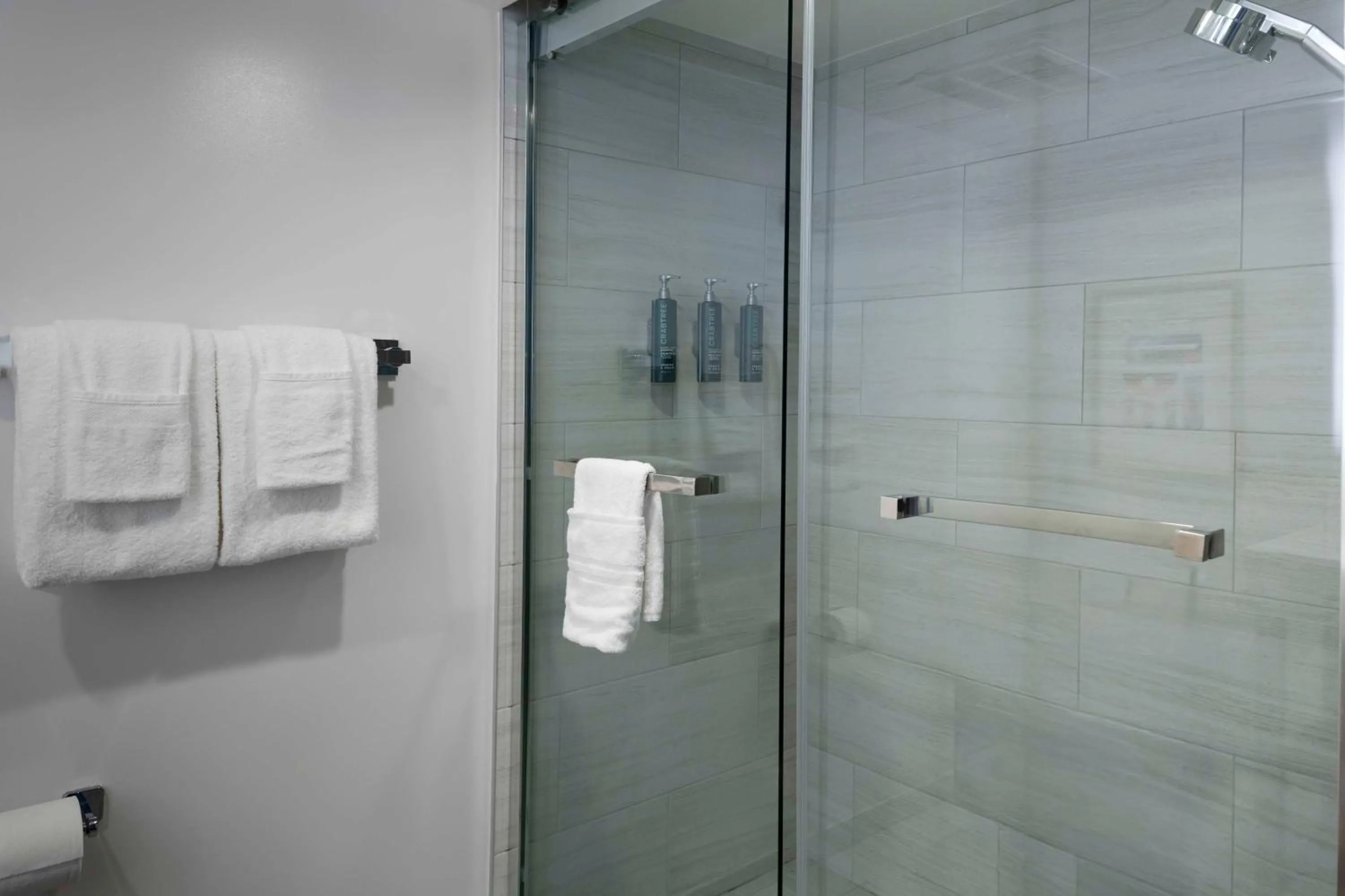 Bathroom in DoubleTree Resort by Hilton Myrtle Beach Oceanfront