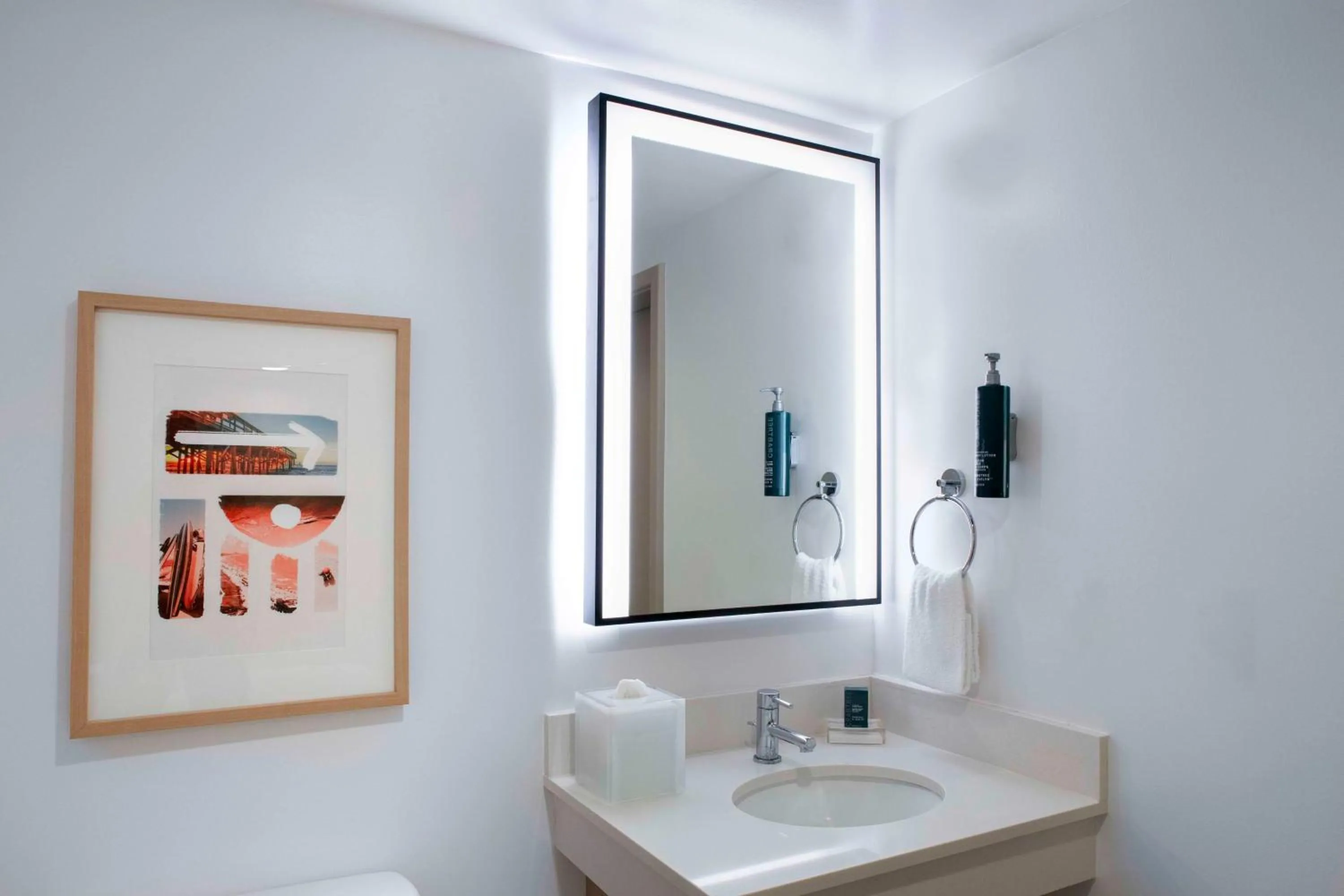 Bathroom in DoubleTree Resort by Hilton Myrtle Beach Oceanfront