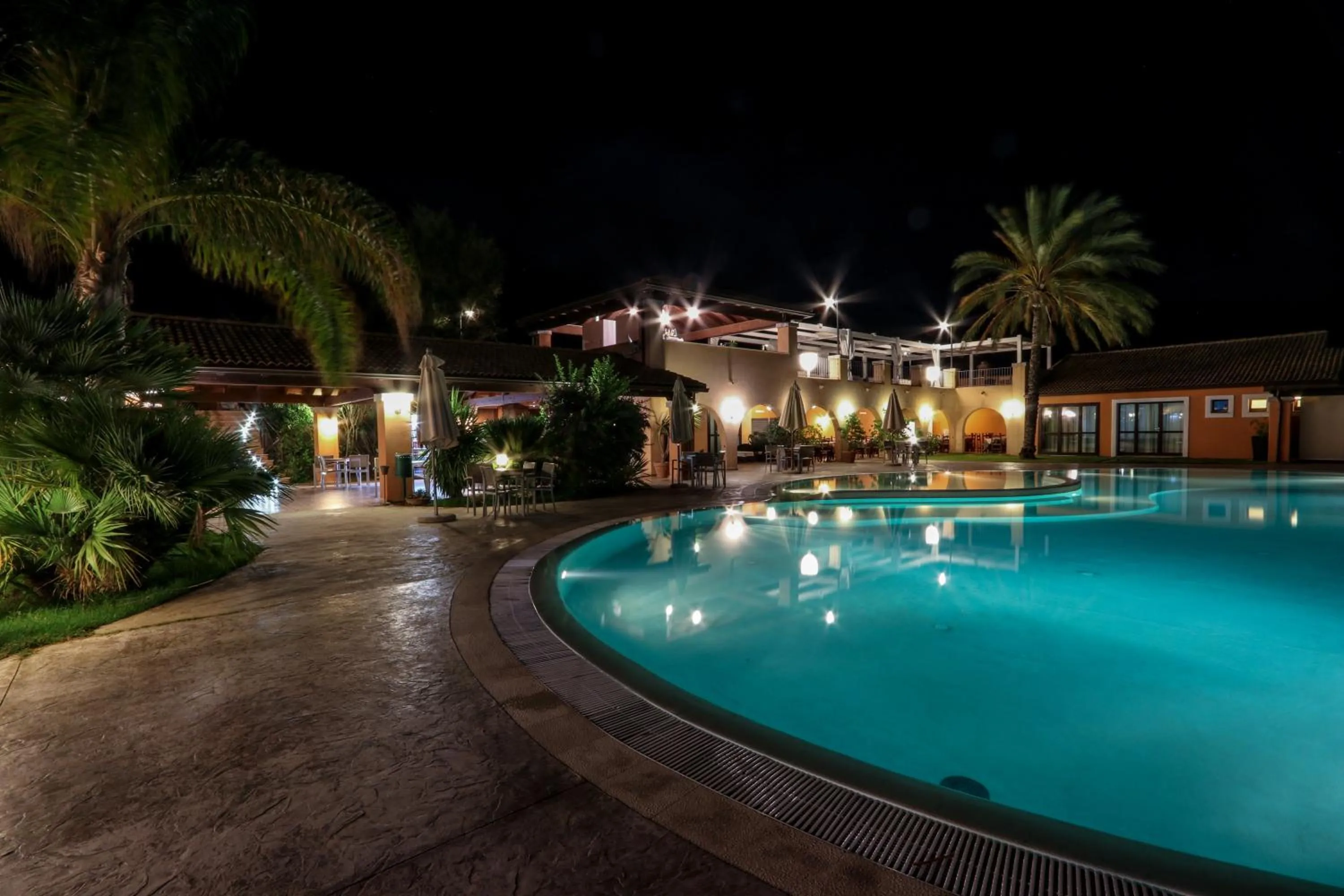 Swimming pool in Alma Resort