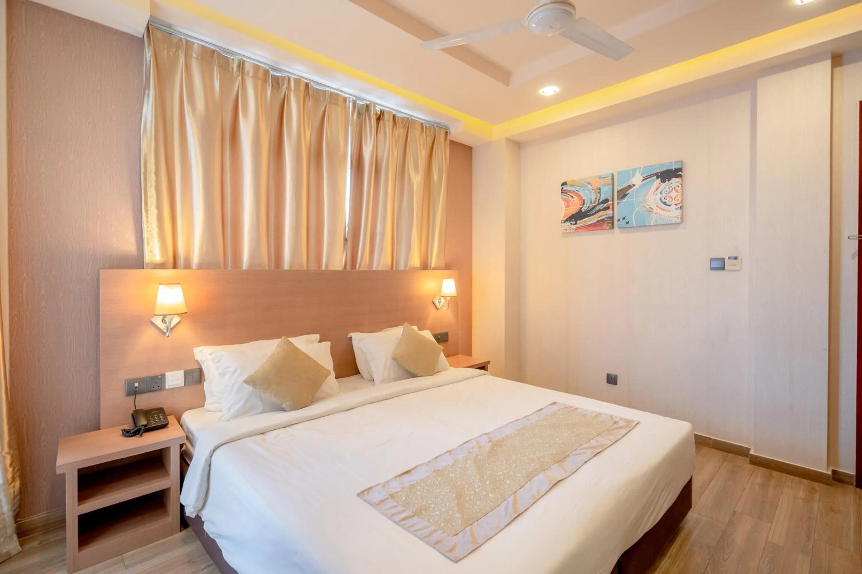 Photo of the whole room, Bed in Three Inn