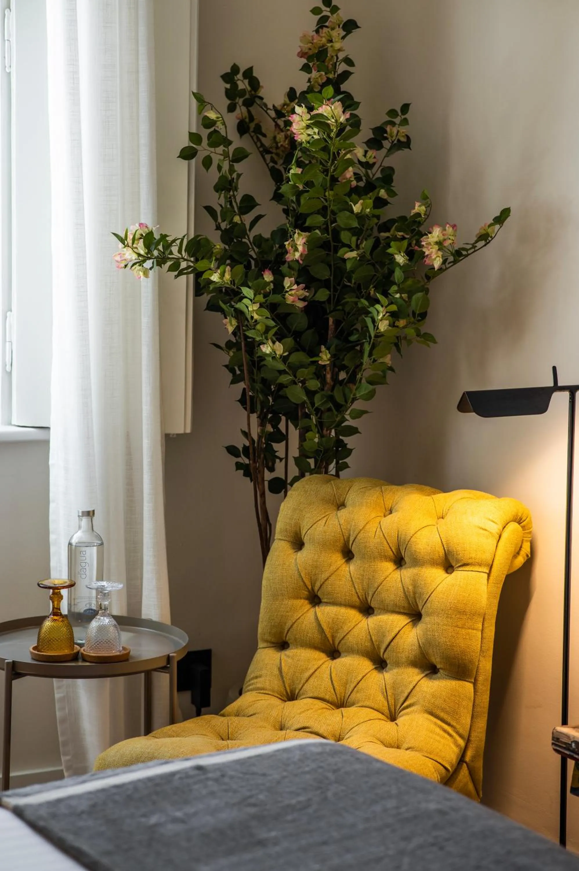 Decorative detail, Bed in Casa das Janelas com Vista