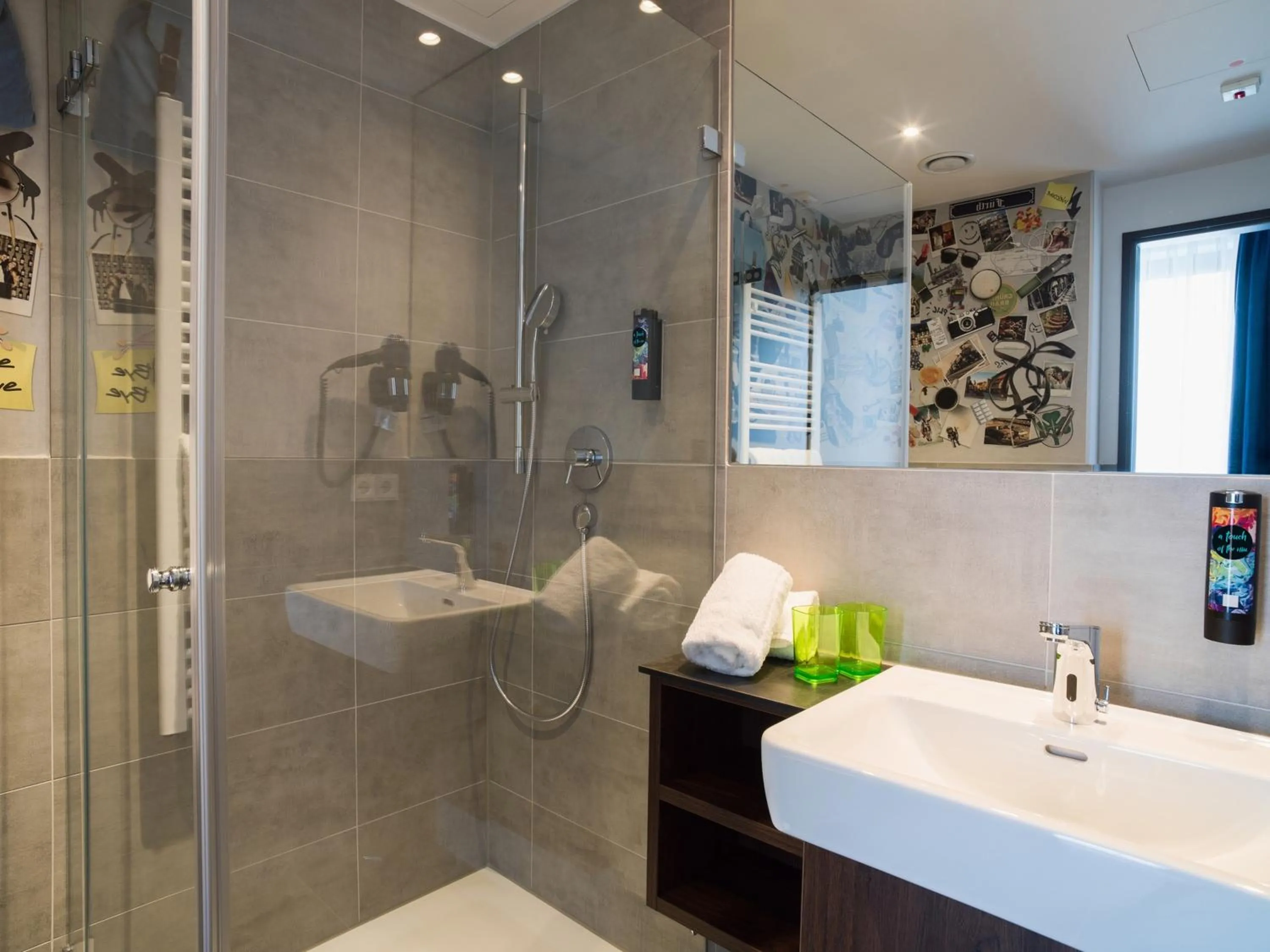 Bathroom in Holiday Inn - the niu, Saddle Fürth by IHG
