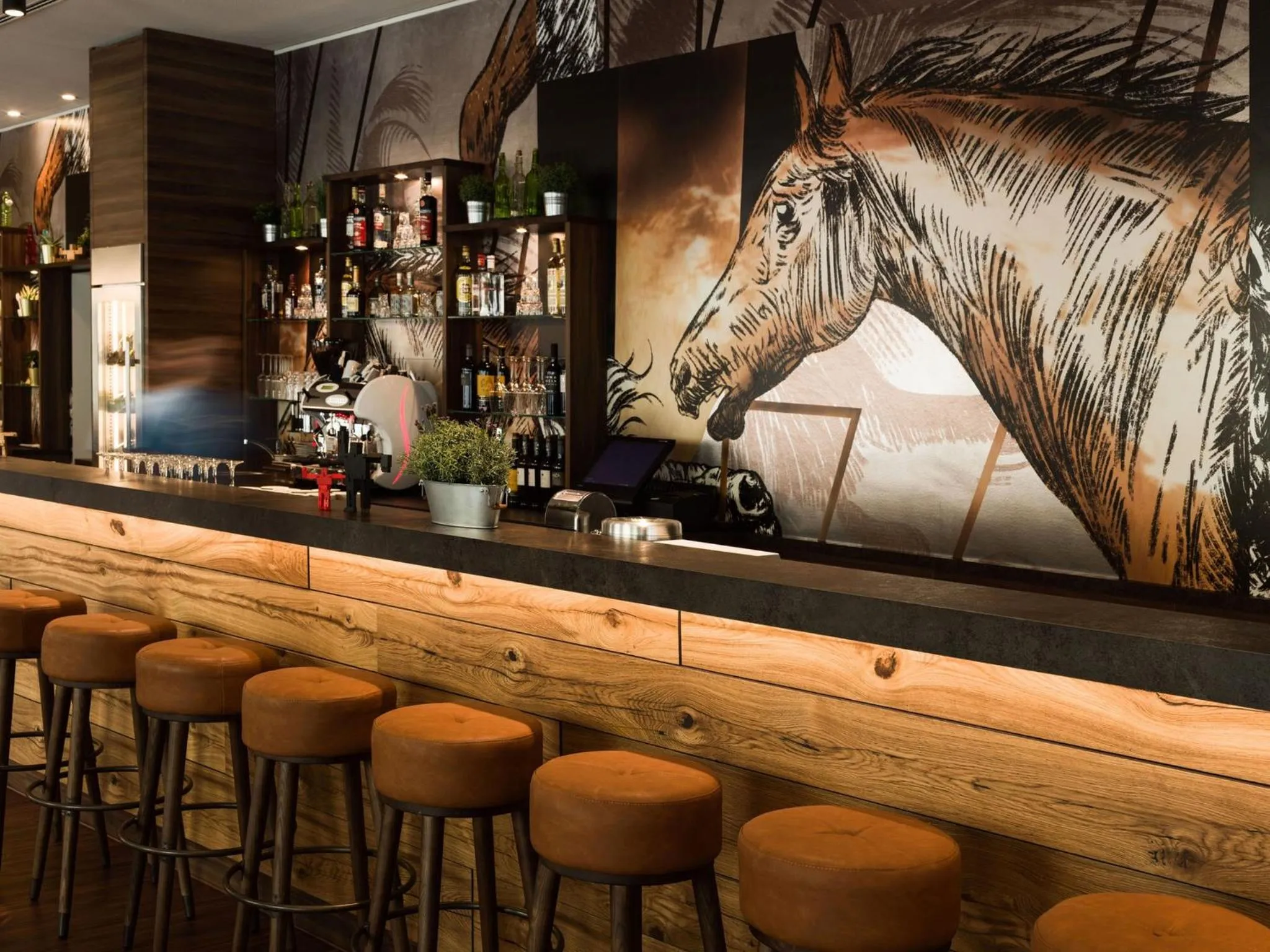 Lounge or bar in Holiday Inn - the niu, Saddle Fürth by IHG