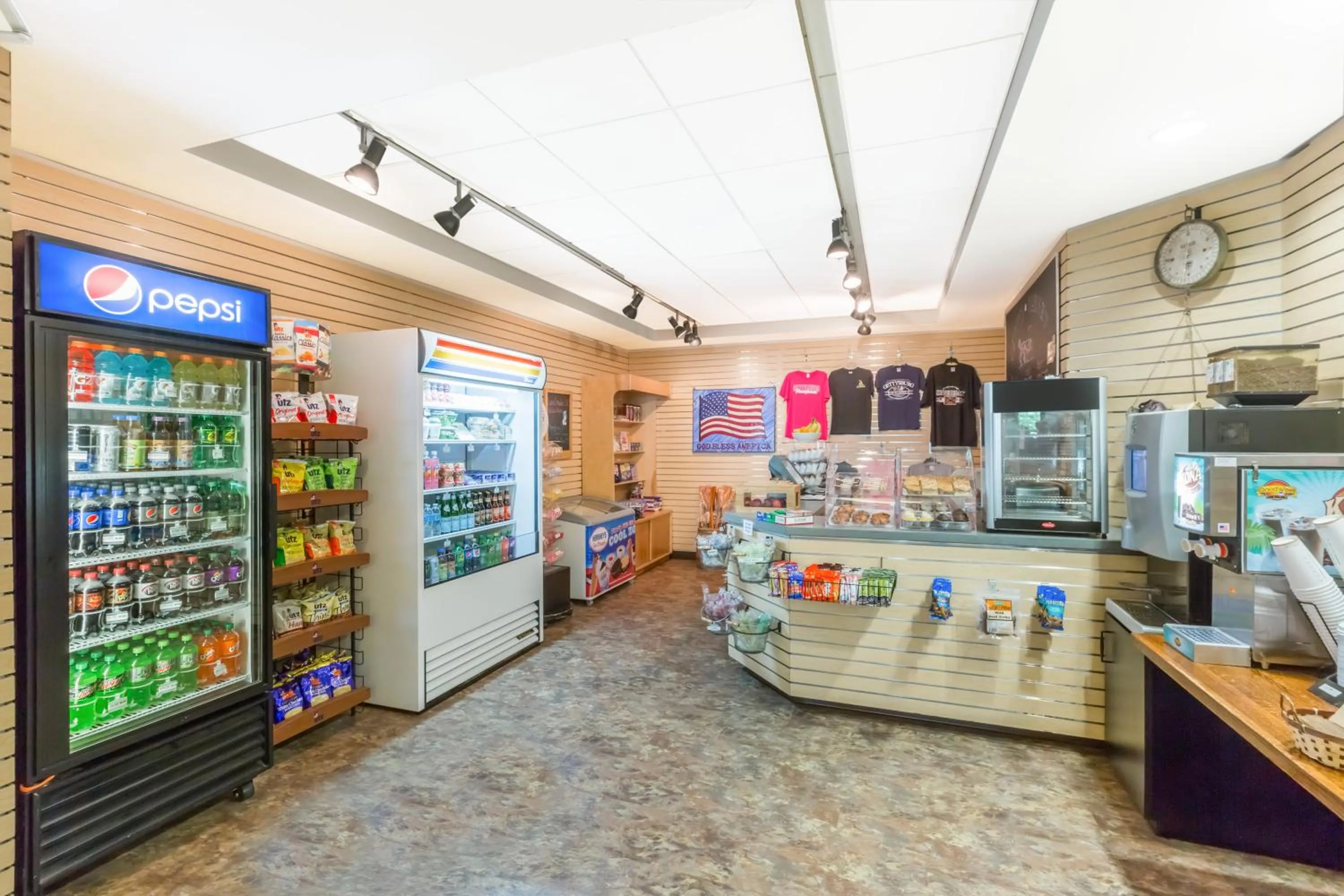 On-site shops in Wyndham Gettysburg Hotel & Conference Center