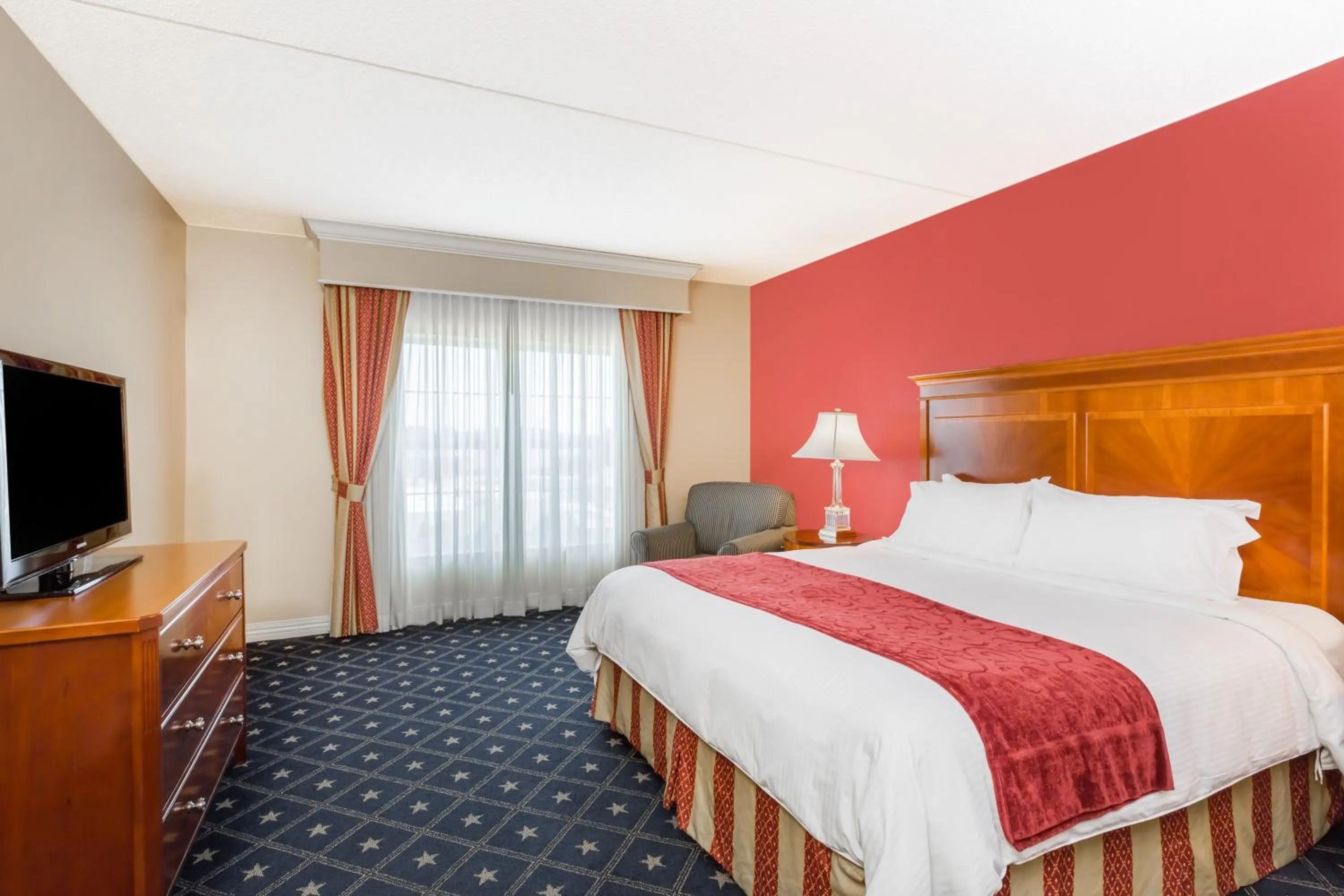 Other, Bed in Wyndham Gettysburg Hotel & Conference Center