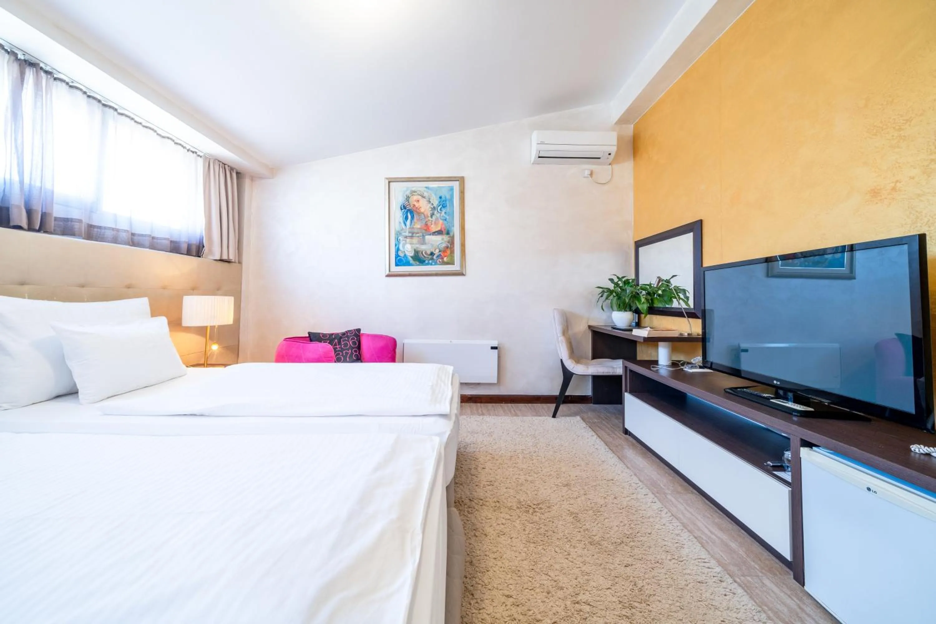 Bed in Hotel Alexandar Lux