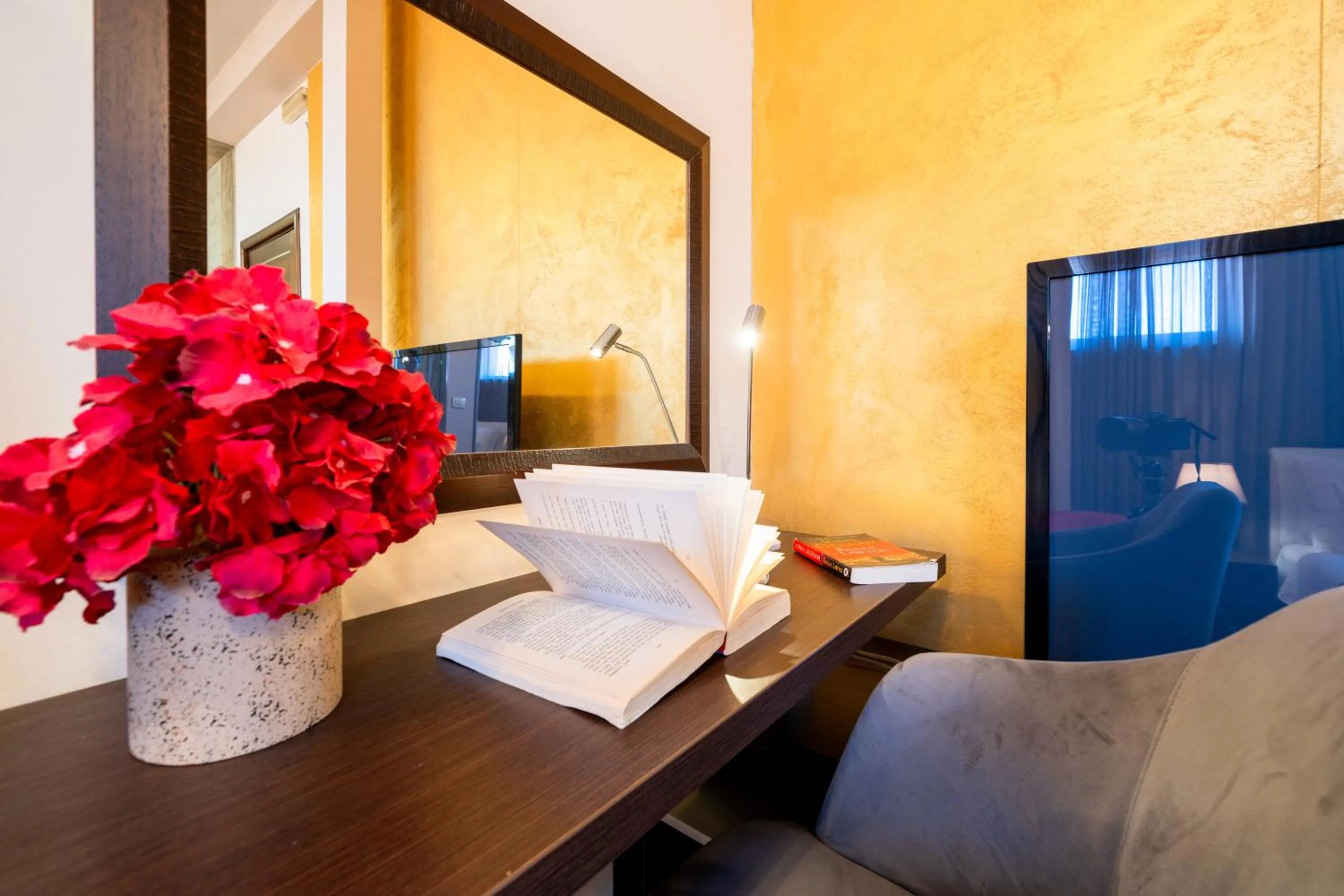 Bedroom, Bed in Hotel Alexandar Lux