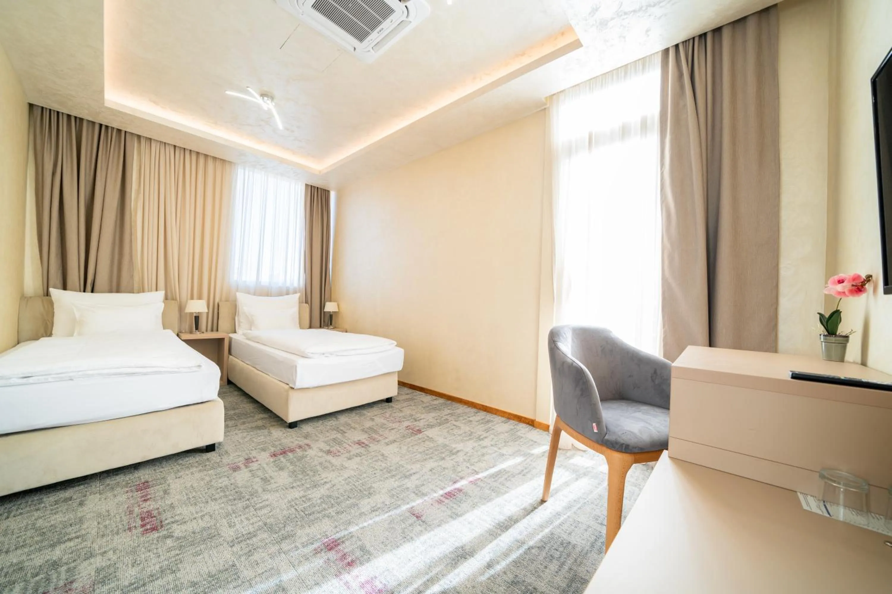 Bedroom, Bed in Hotel Alexandar Lux