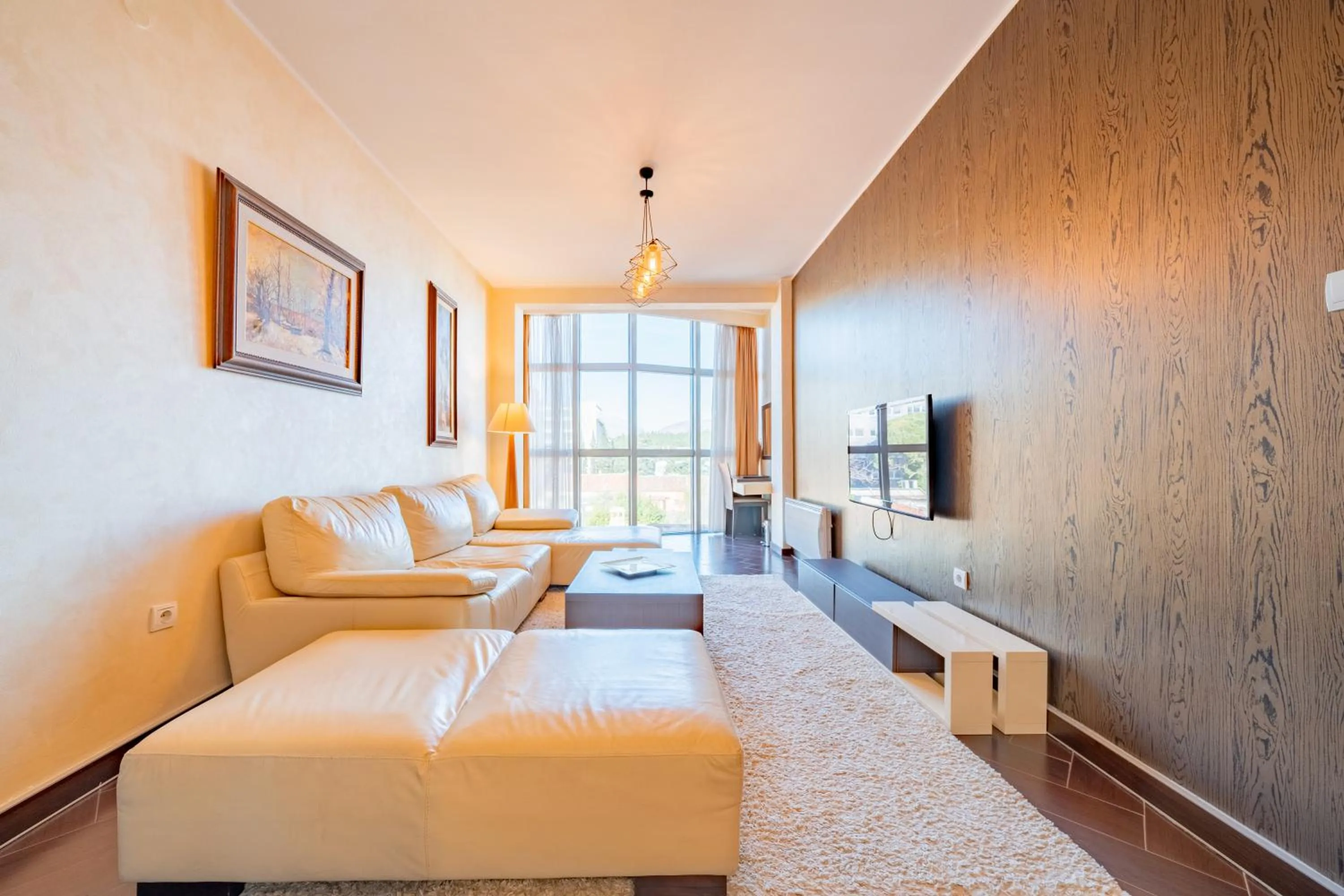 Living room, Bed in Hotel Alexandar Lux