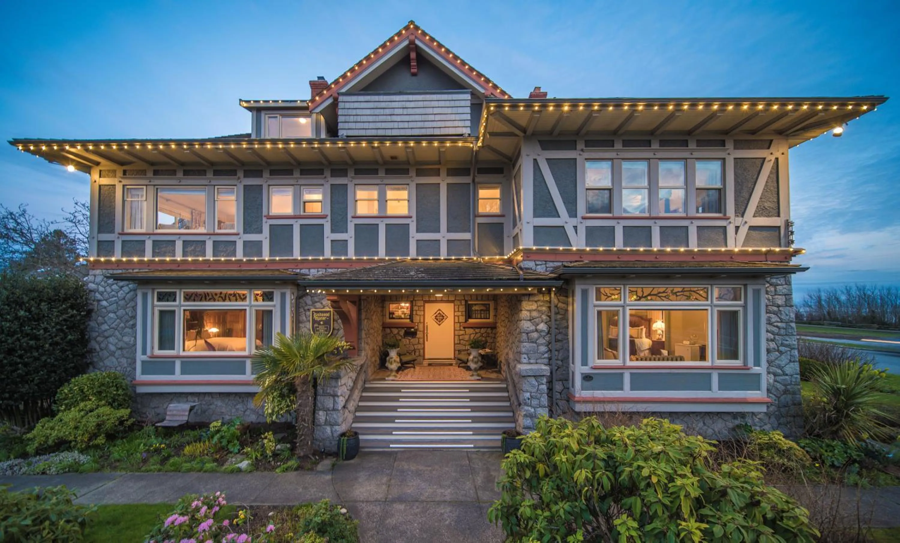Facade/entrance in Dashwood Manor Seaside Bed & Breakfast