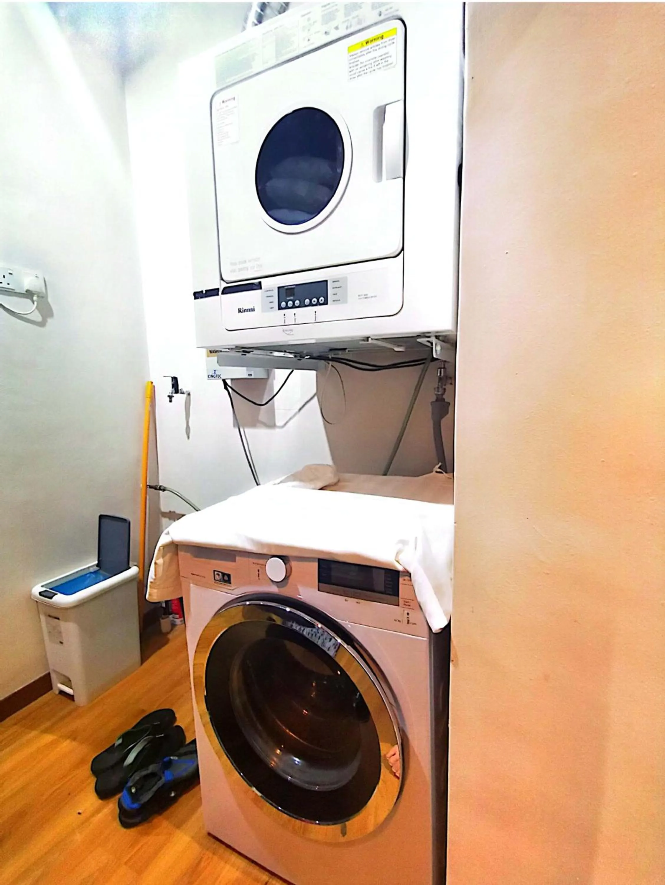 washing machine in Sleepbox Hotel