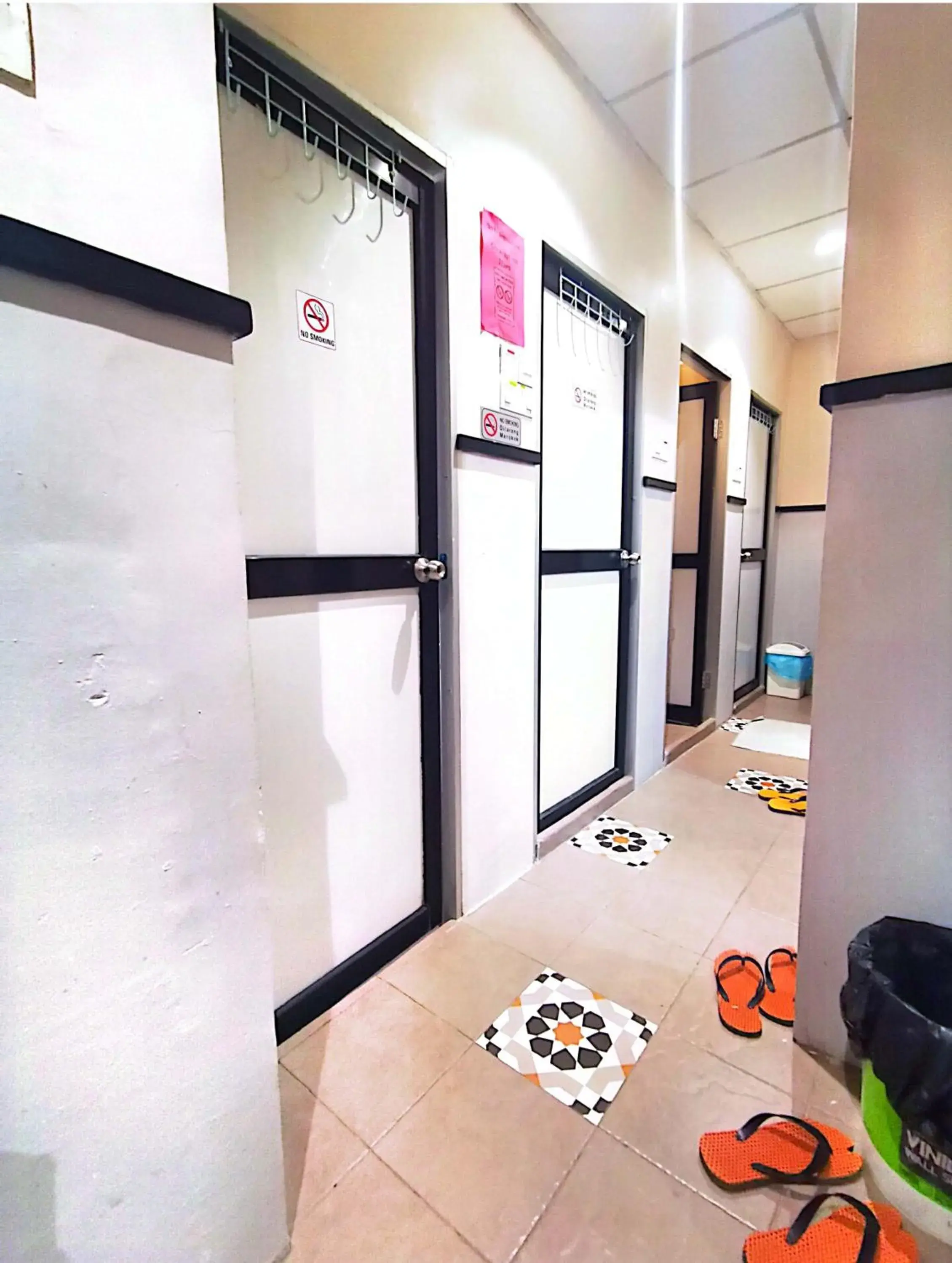 Double Bed in Mixed Dormitory Room in Sleepbox Hotel Double Bed in Mixed Dormitory Room in Sleepbox Hotel