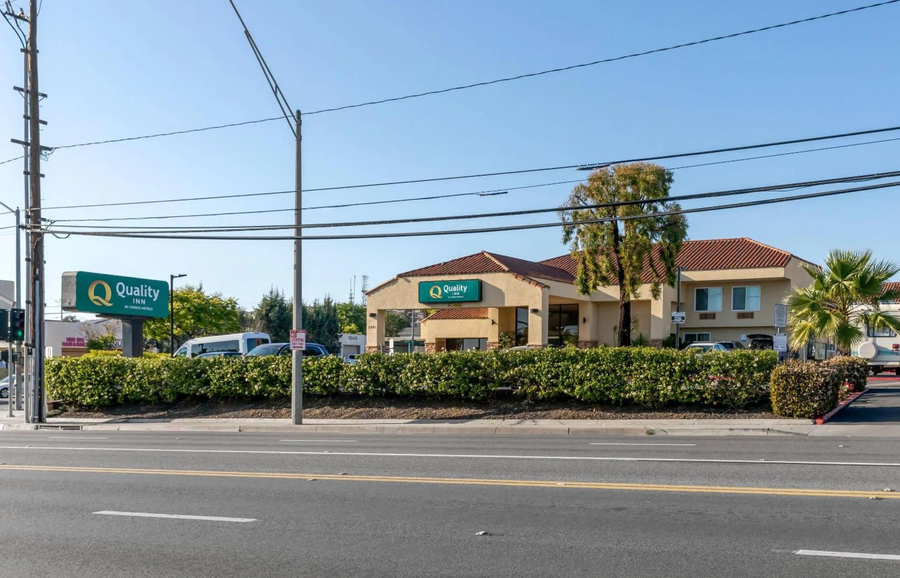 Property building in Quality Inn Long Beach - Signal Hill