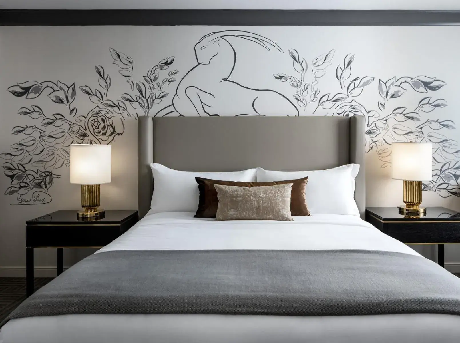 Guest room, 1 King, City view in The Gwen, a Luxury Collection Hotel, Michigan Avenue Chicago Guest room, 1 King, City view in The Gwen, a Luxury Collection Hotel, Michigan Avenue Chicago