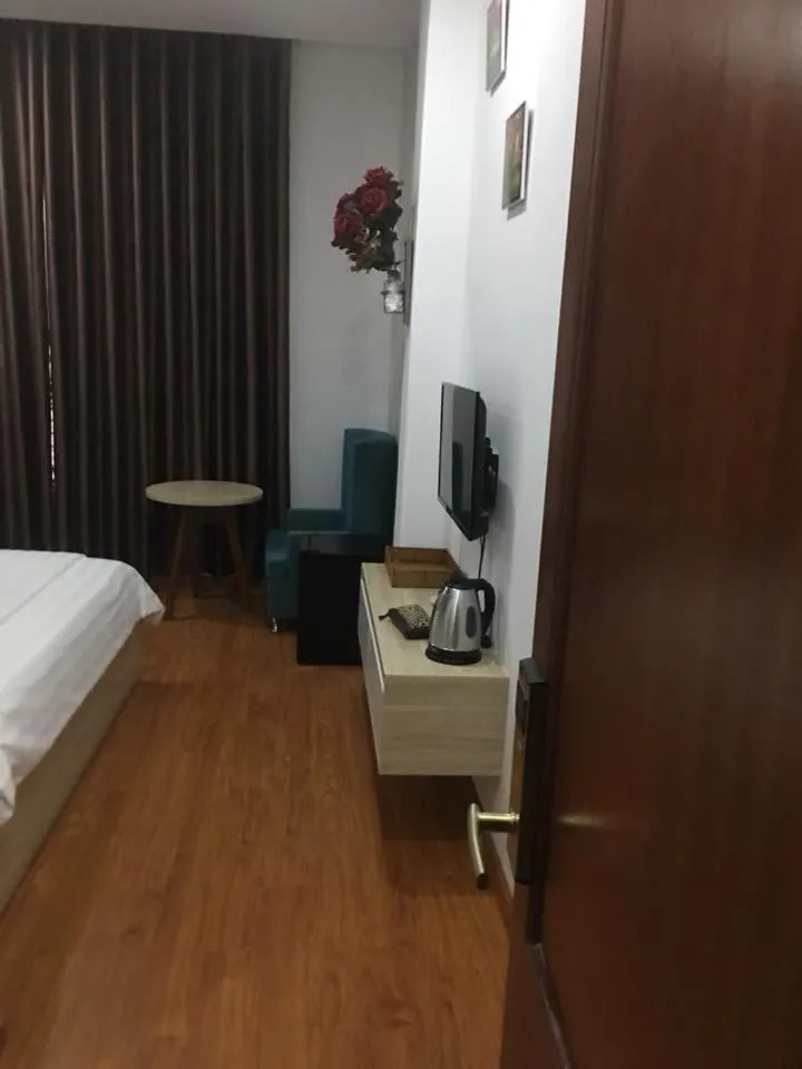 Bed in Phi Long Hotel