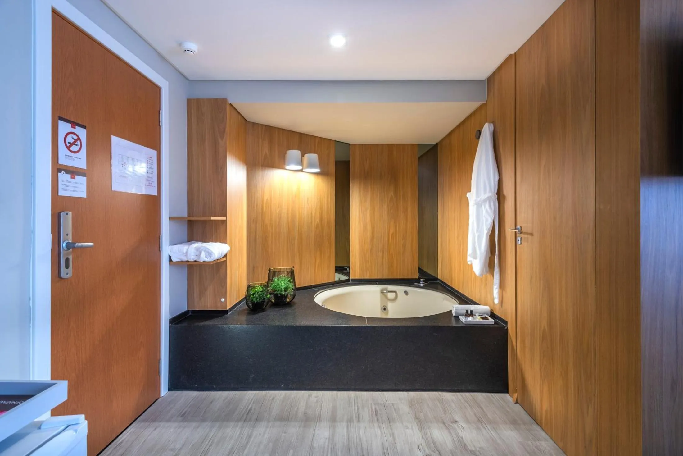 Hot Tub in Hotel Melo