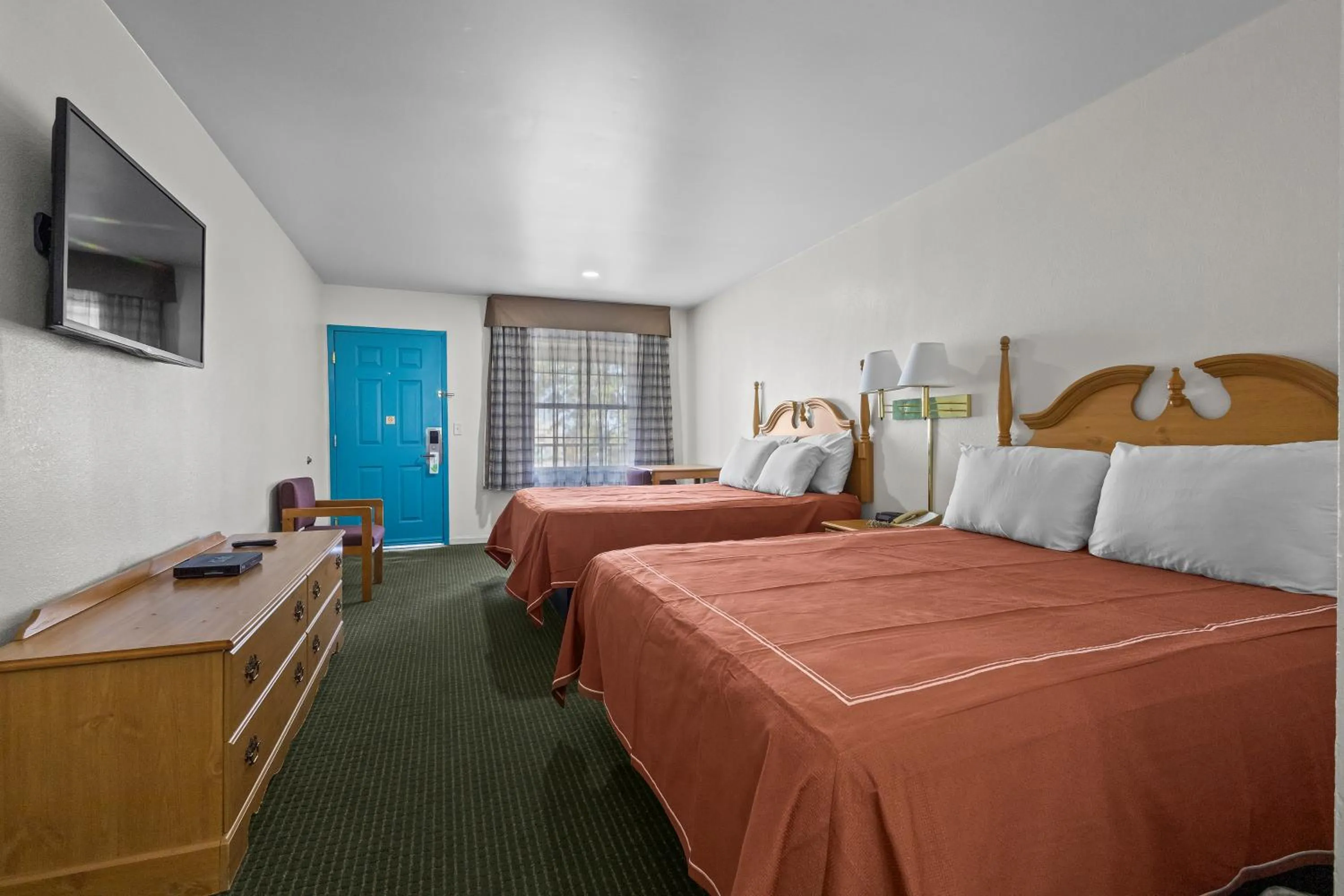 Bedroom, Bed in Capital O First Heritage Inn Rantoul IL I 57