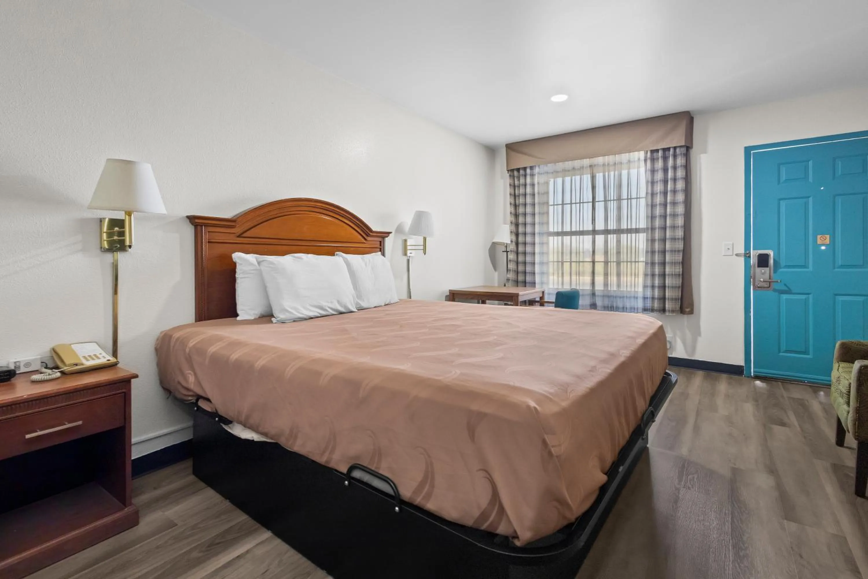 Bedroom, Bed in Capital O First Heritage Inn Rantoul IL I 57