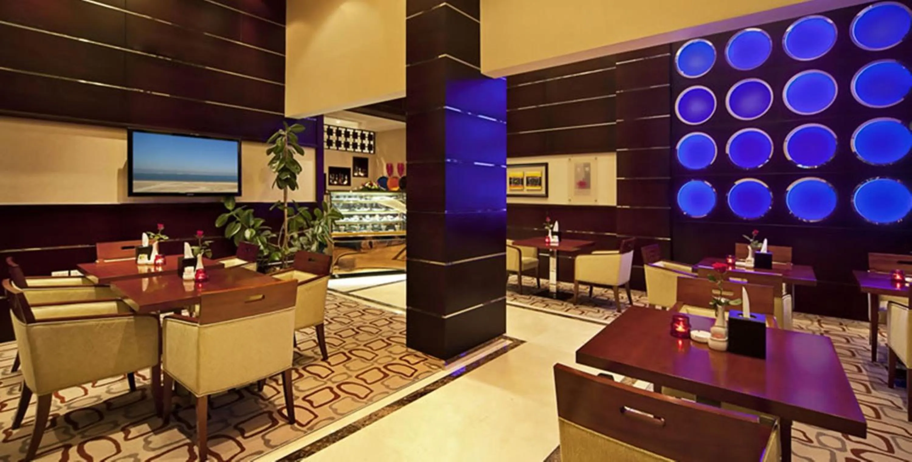 Restaurant/places to eat in Coral Jubail Hotel
