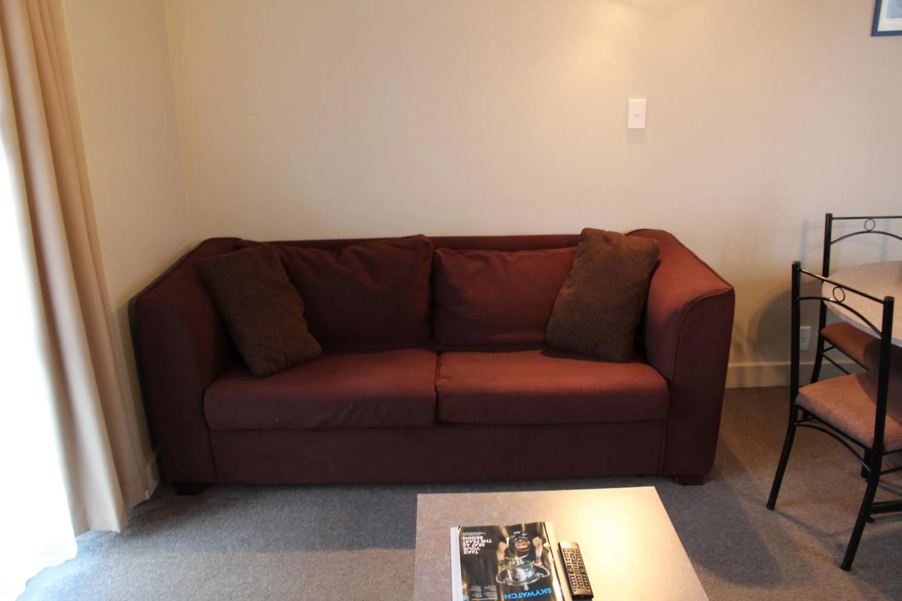 Seating area in Devonwood Motel