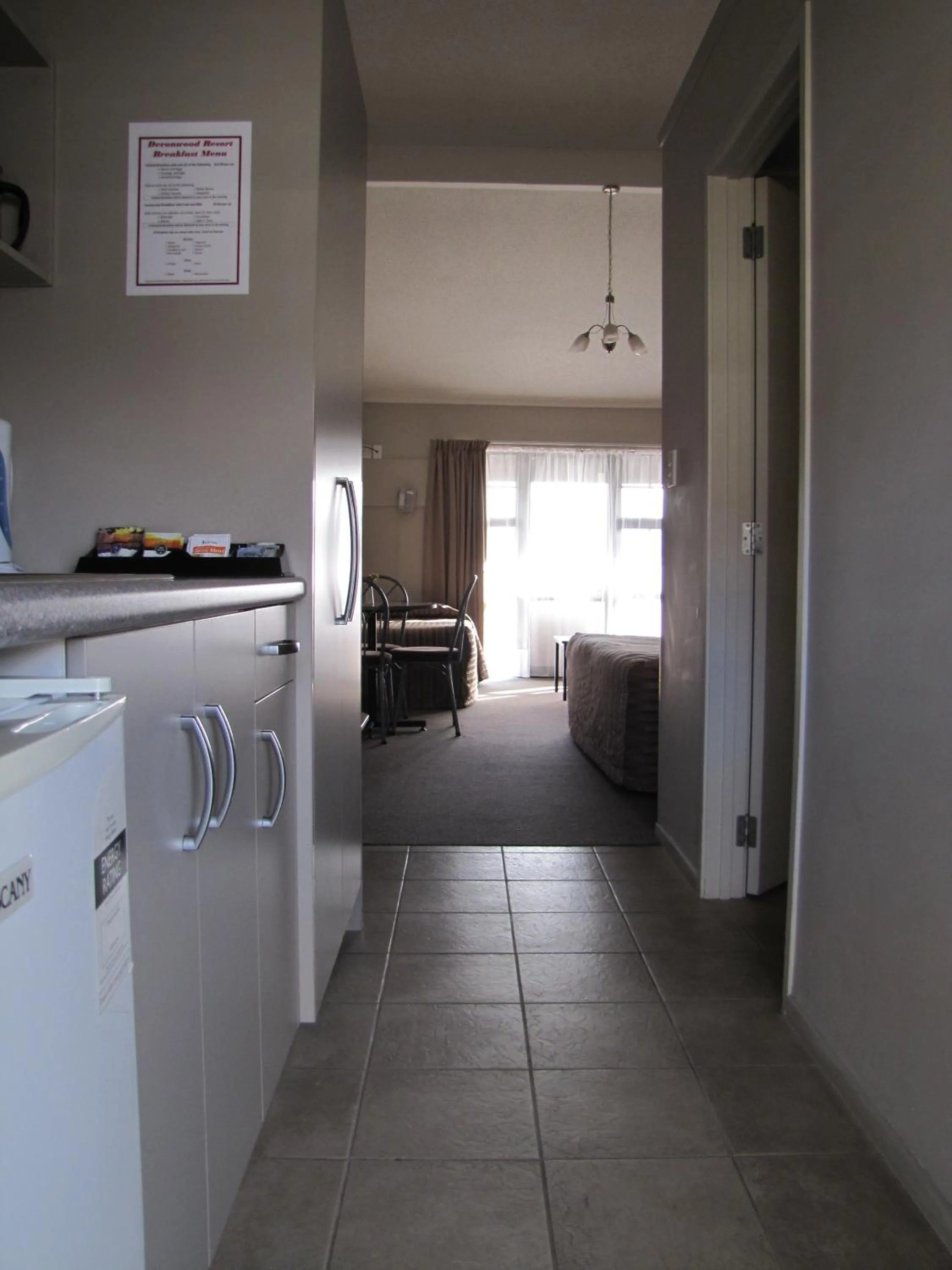 Coffee/tea facilities, Bed in Devonwood Motel