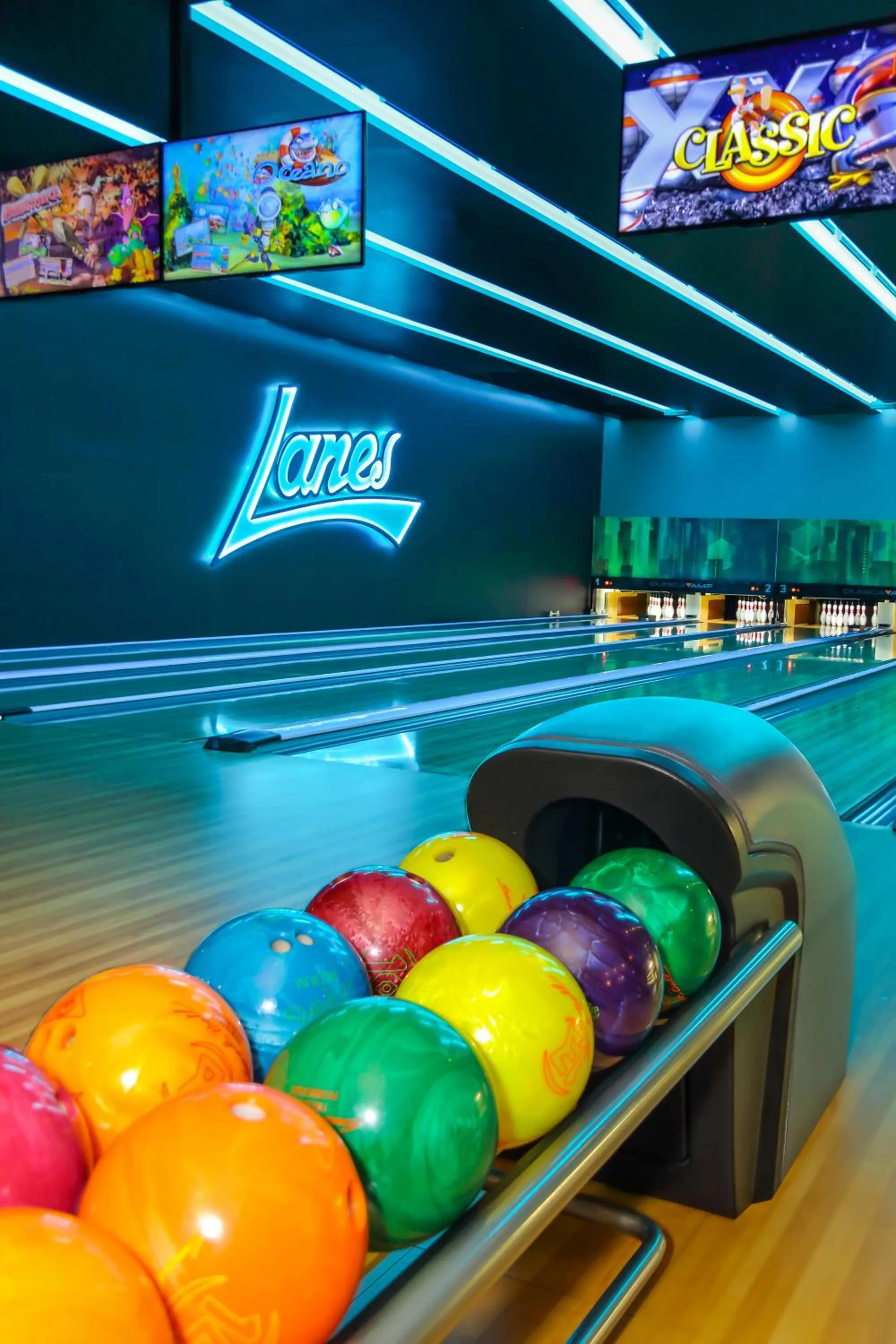 Bowling in Lamana Hotel