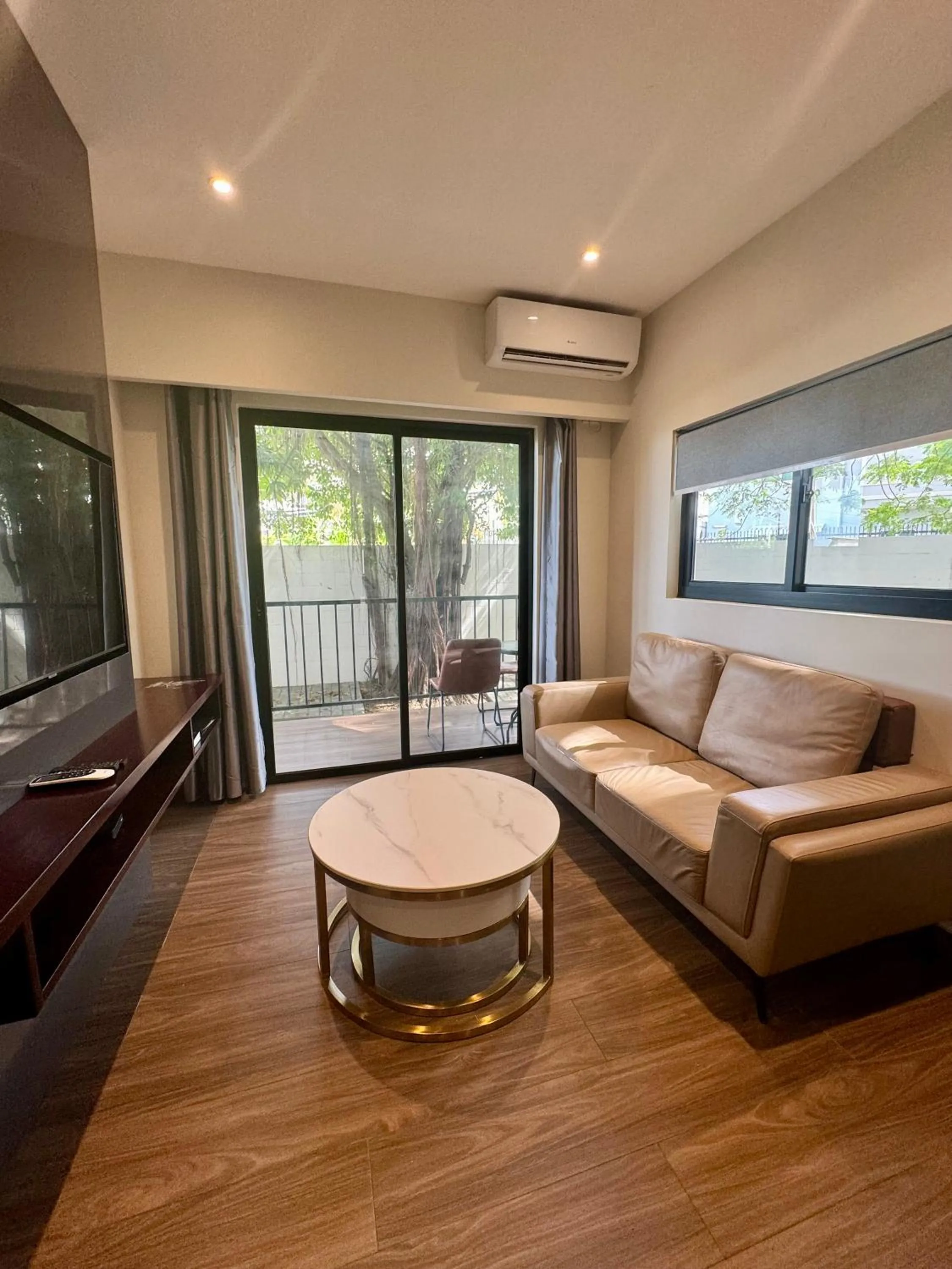 Patio in Lamana Hotel