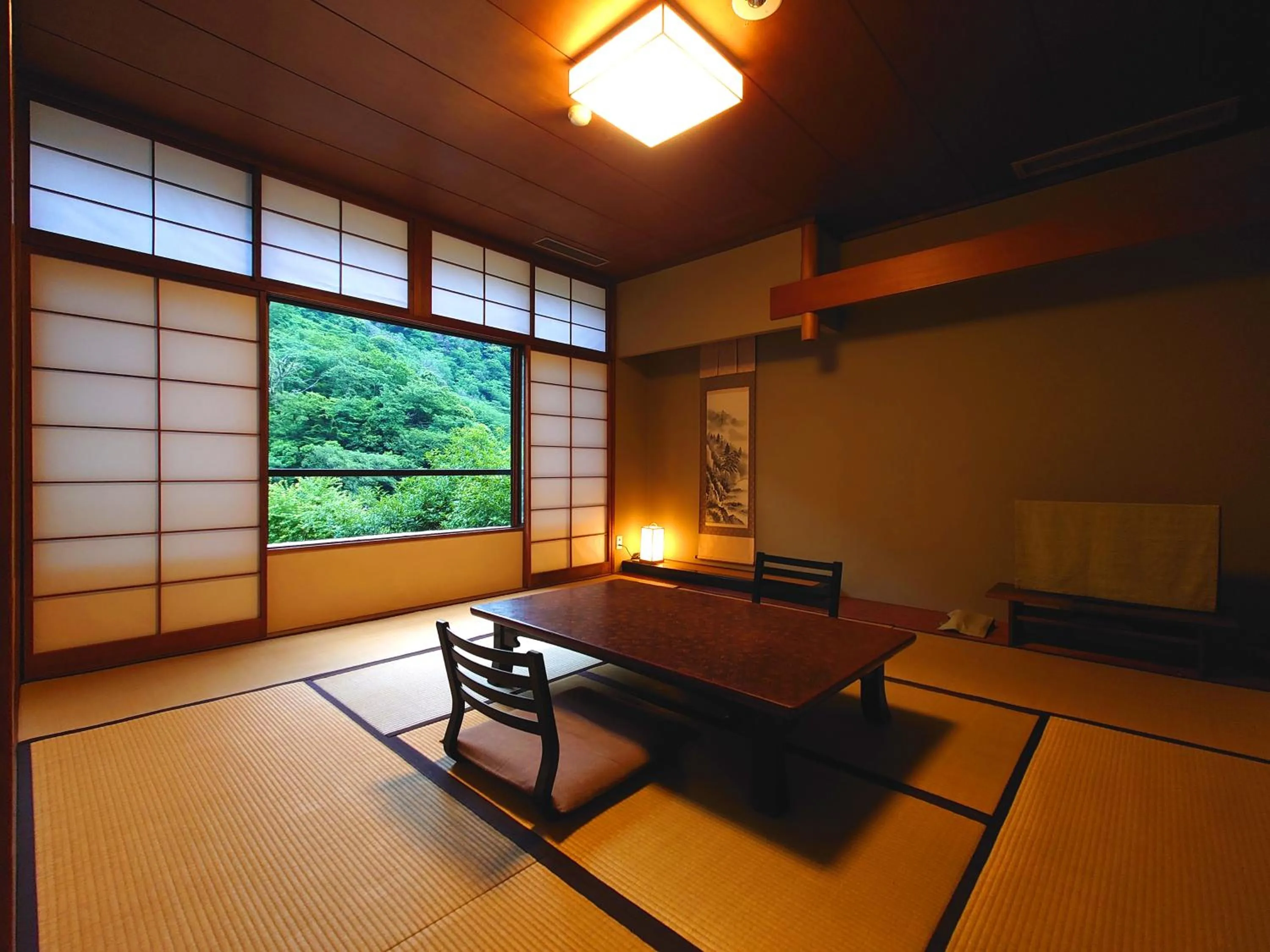 Living room in Ryokan Kijitei Hoeiso