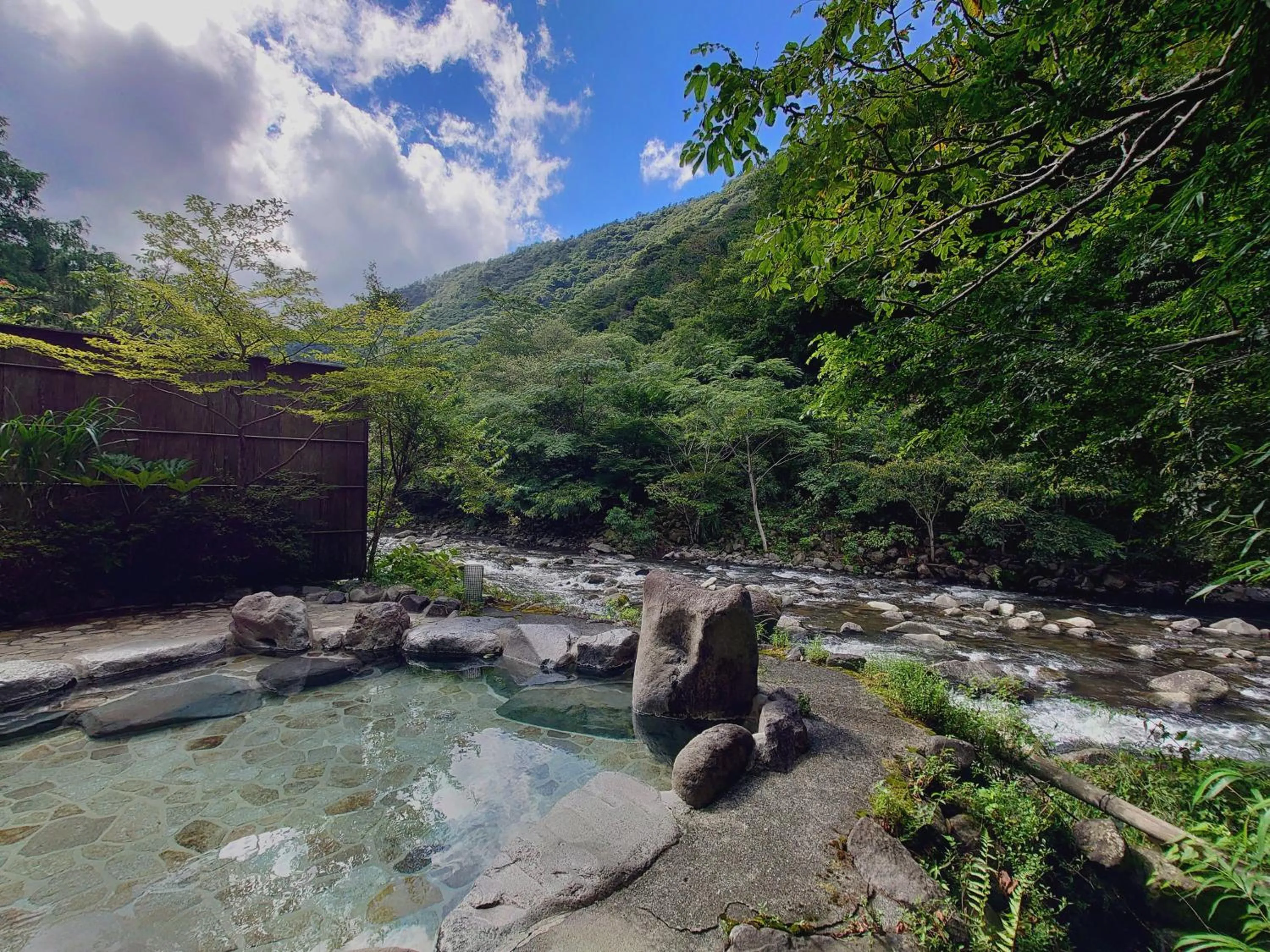 Open Air Bath, Natural Landscape in Ryokan Kijitei Hoeiso