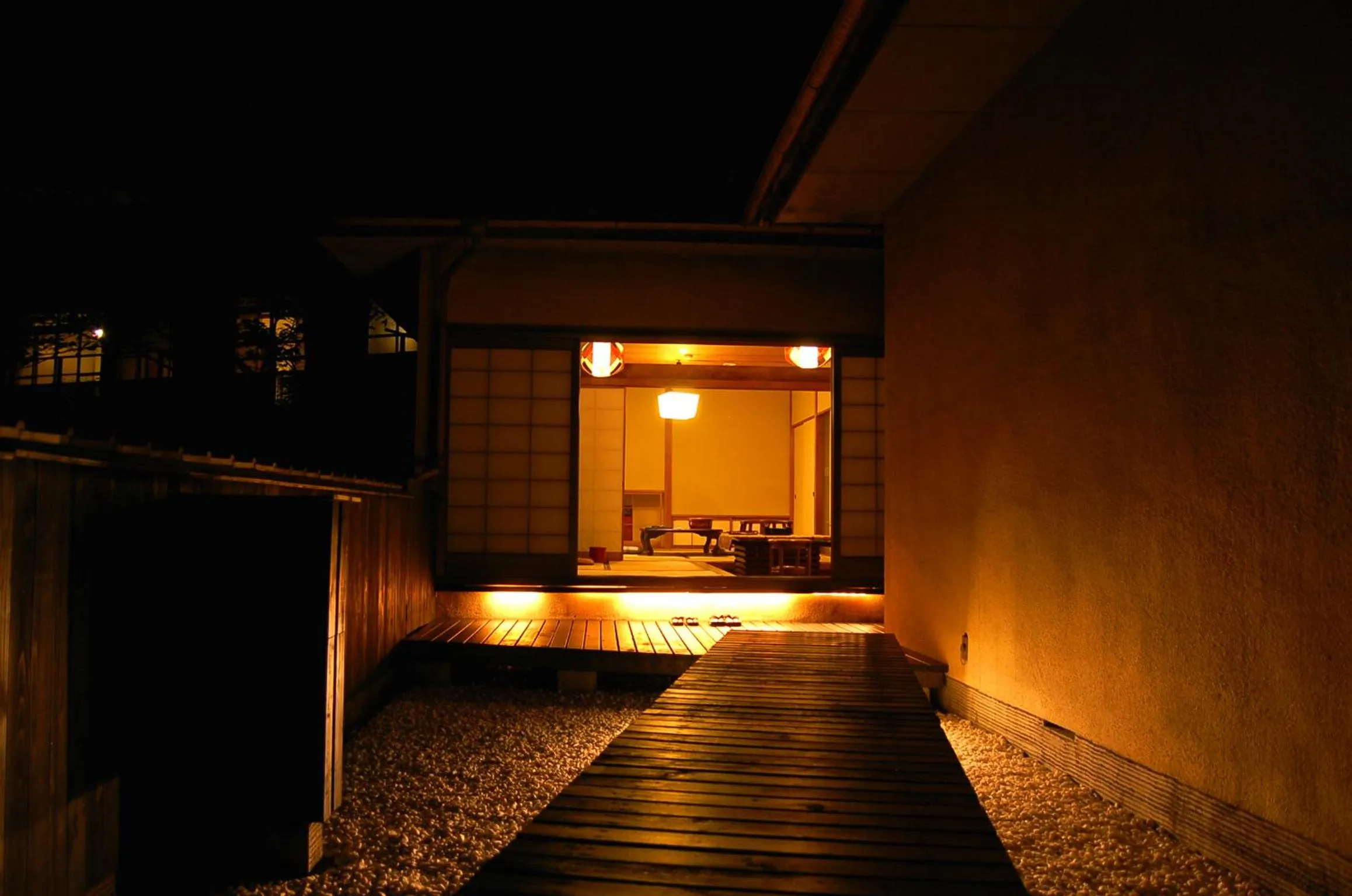 Facade/Entrance in Ryokan Kijitei Hoeiso